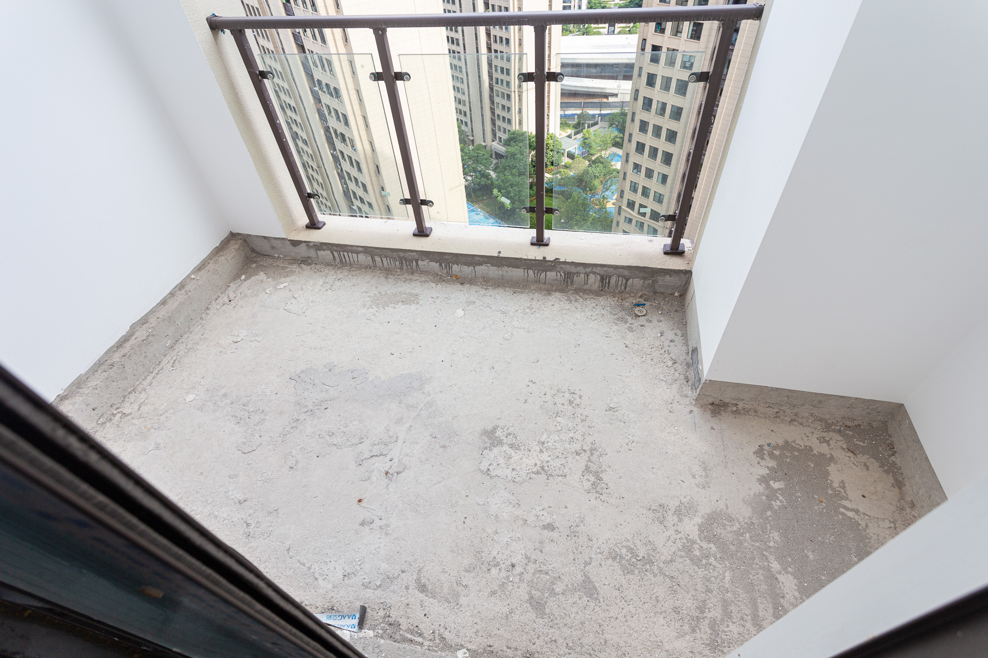 润和湘江天地D区  4室2厅2卫    130.0万 润和湘江天地D区  4室2厅2卫    130.0万阳台