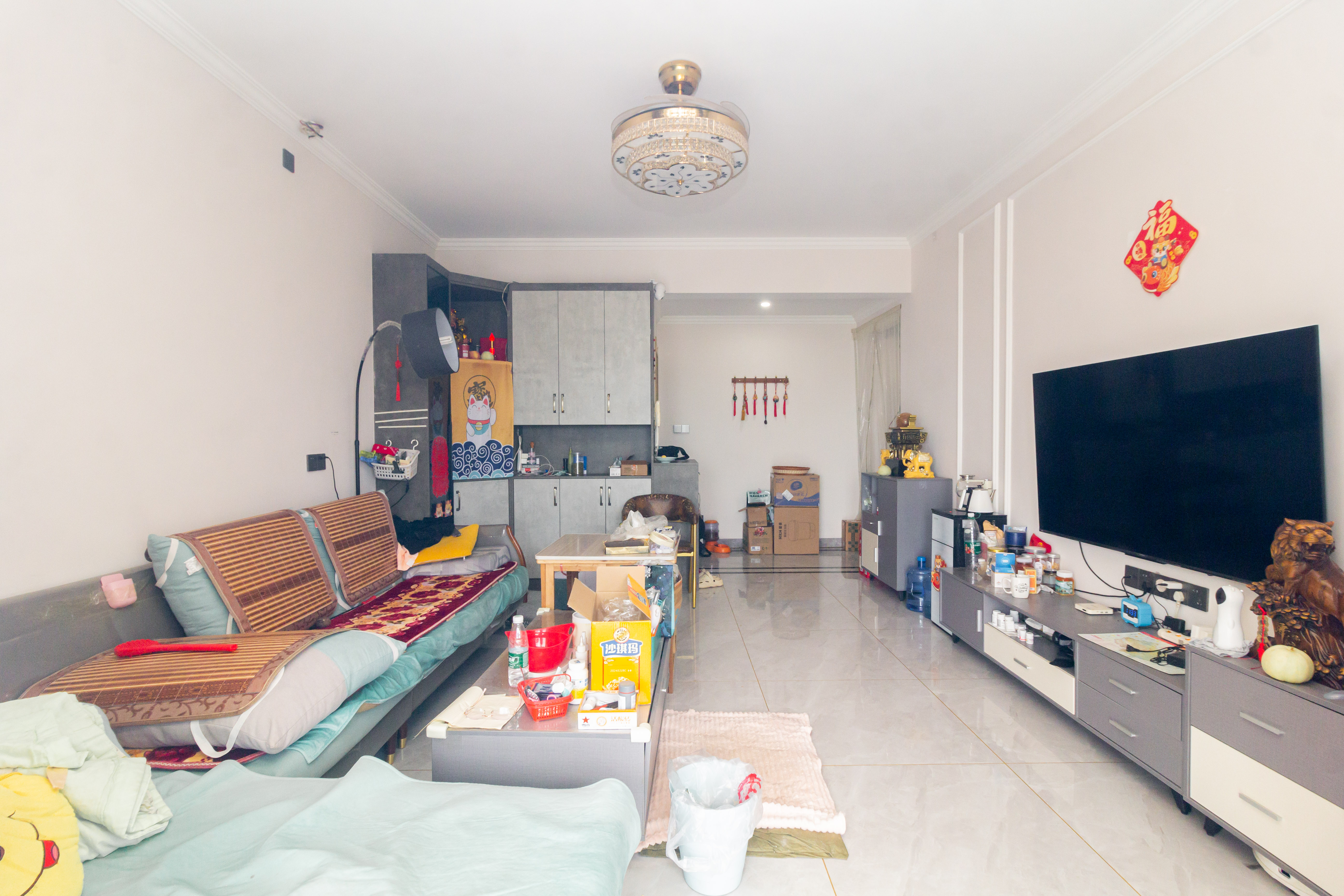 湖南有色地质勘查局宿舍（榔梨镇）  4室2厅2卫    105.0万客厅