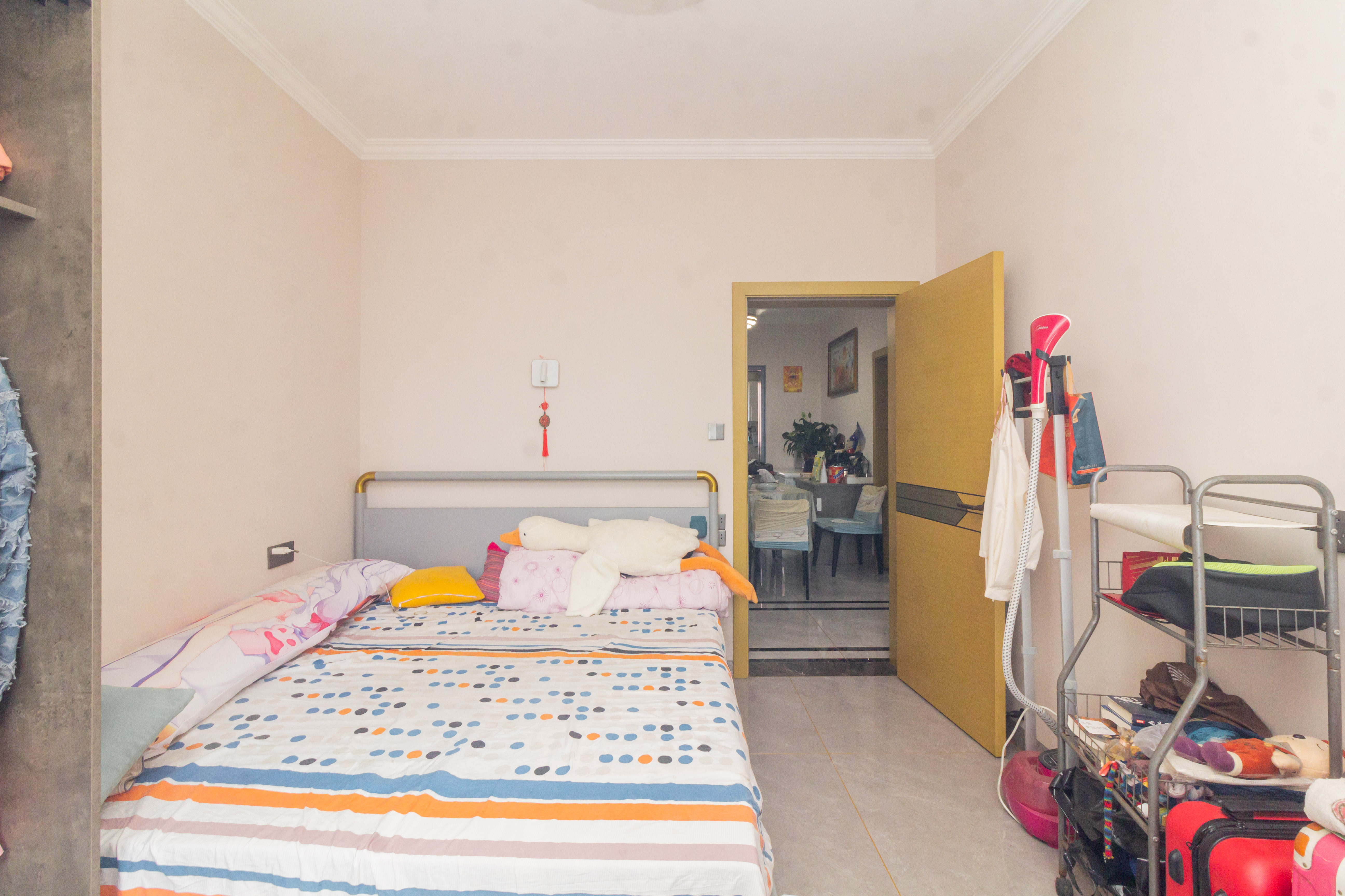 湖南有色地质勘查局宿舍（榔梨镇）  4室2厅2卫    105.0万卧室