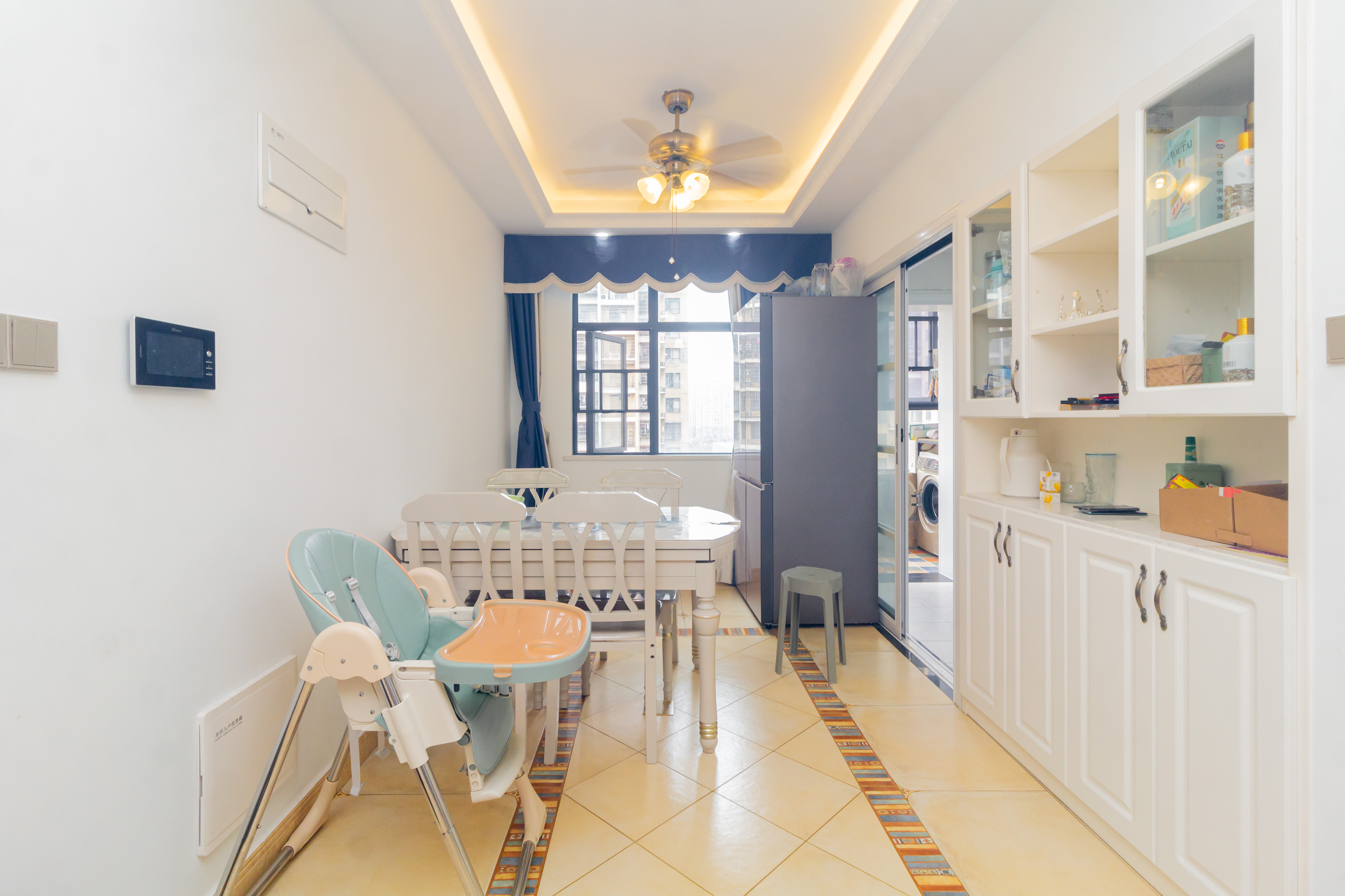 中国铁建国际城二期  4室2厅2卫    105.8万 中国铁建国际城二期  4室2厅2卫    105.8万客厅