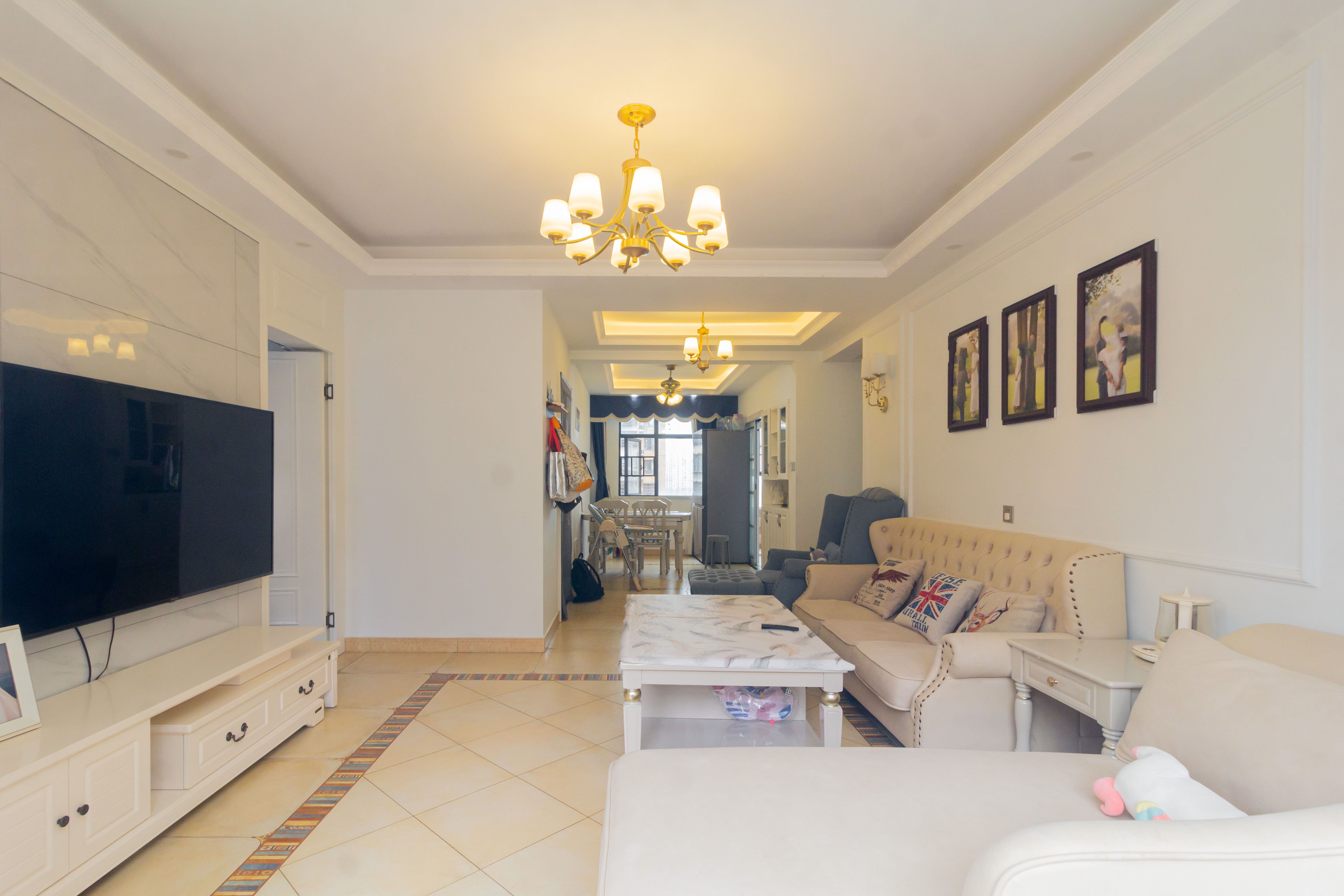 中国铁建国际城二期  4室2厅2卫    105.8万 中国铁建国际城二期  4室2厅2卫    105.8万客厅