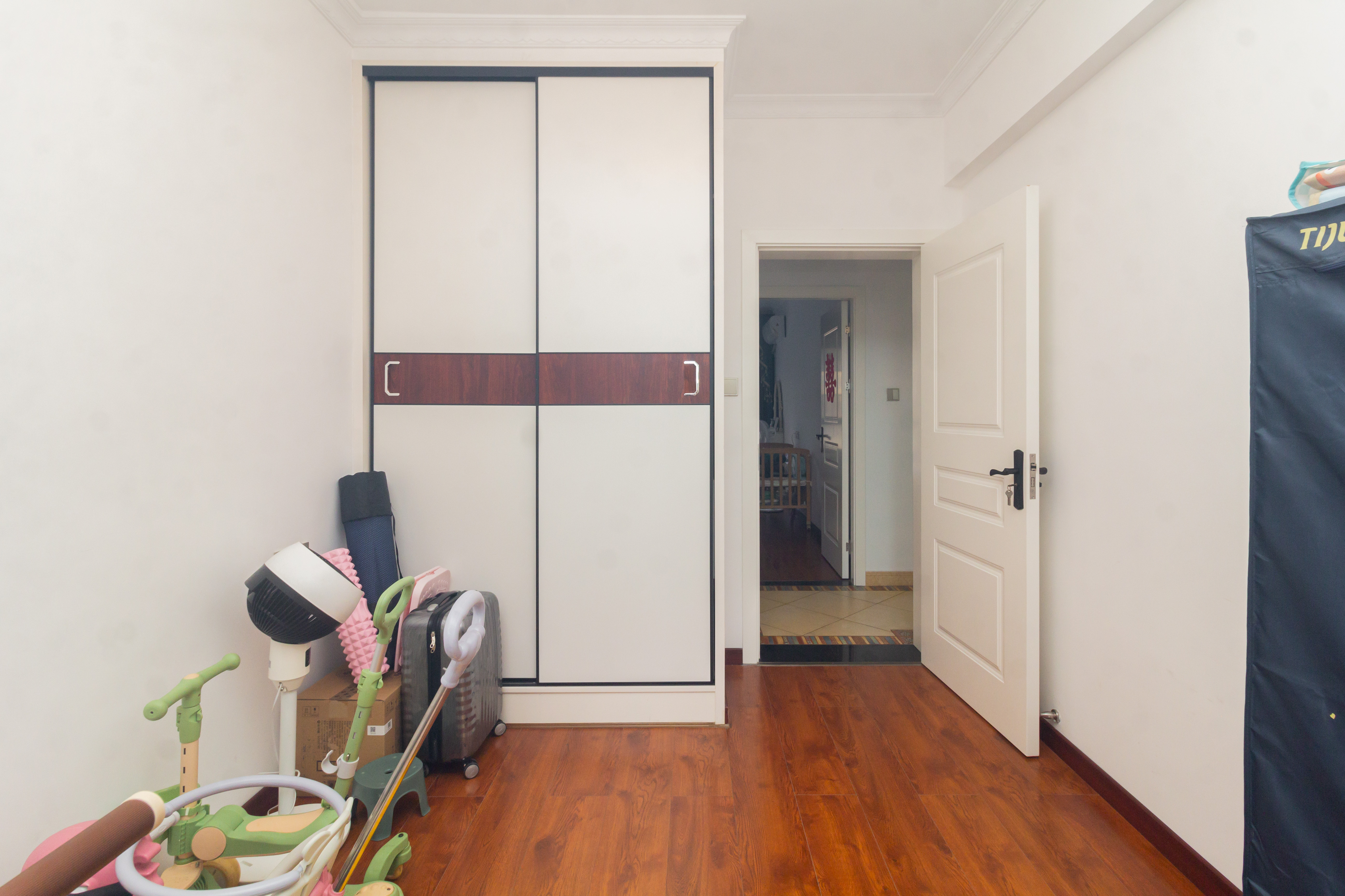 中国铁建国际城二期  4室2厅2卫    105.8万 中国铁建国际城二期  4室2厅2卫    105.8万卧室