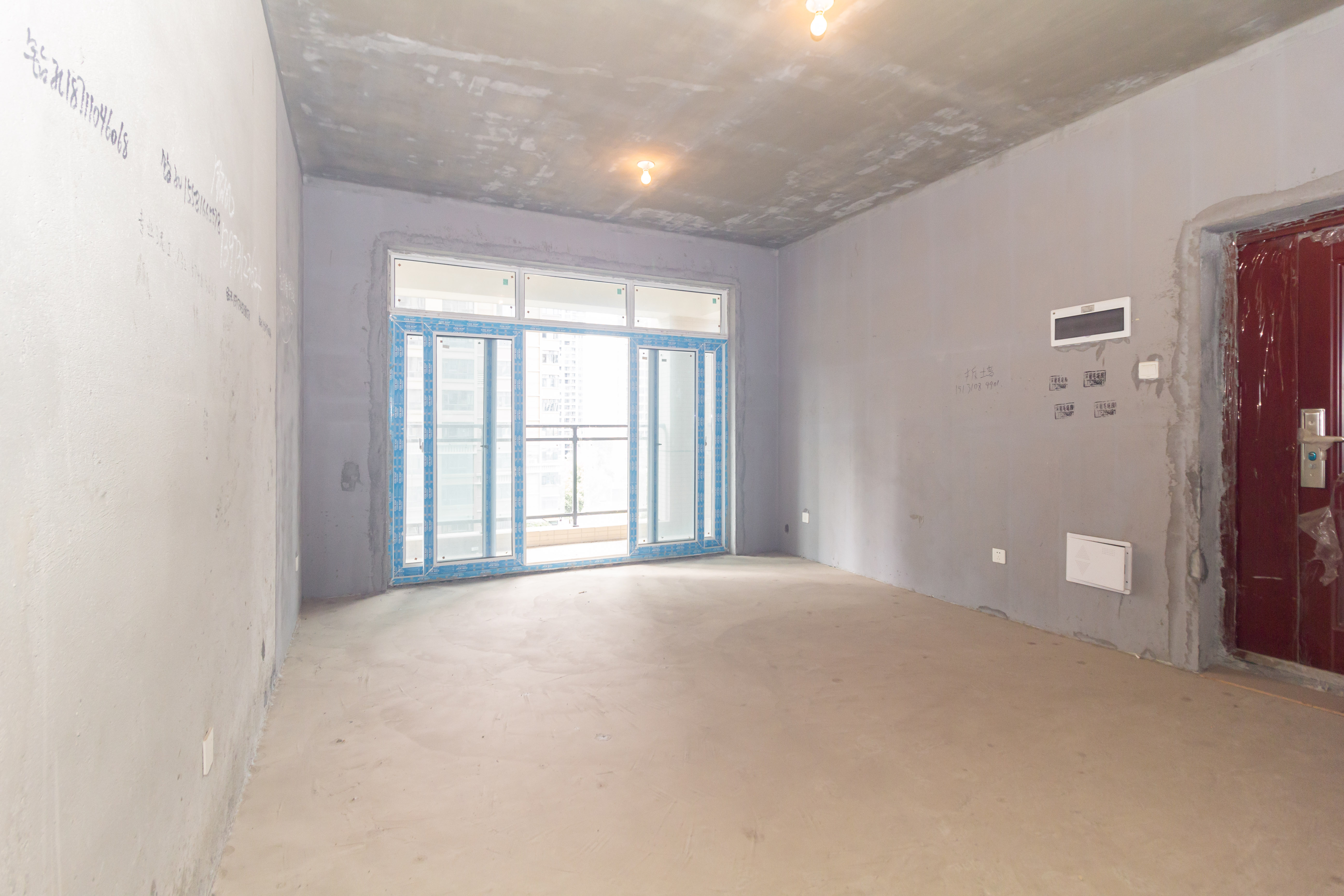 辉煌国际城二期 4室2厅2卫 108.0万 辉煌国际城二期 4室2厅2卫 108.0万客厅