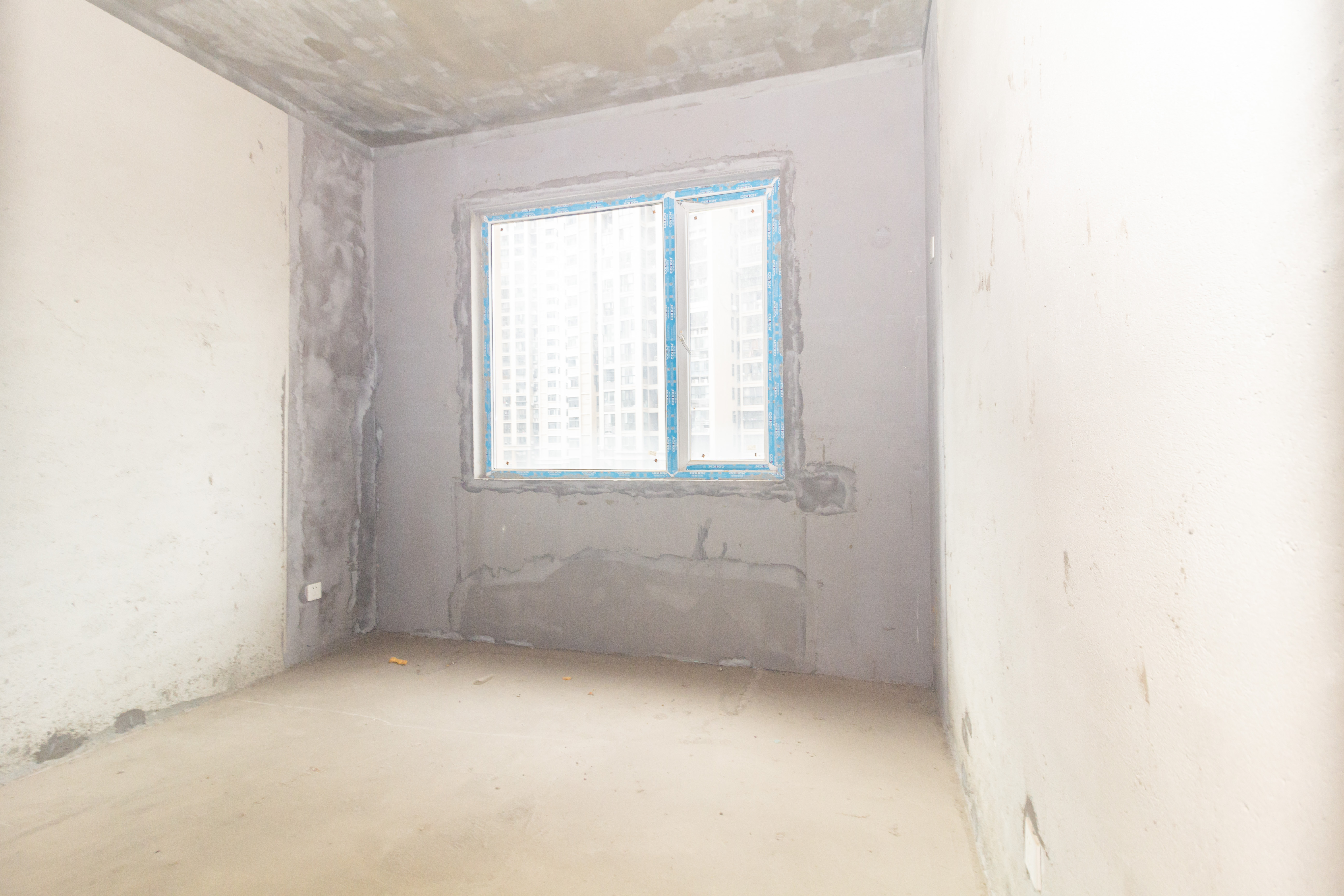 辉煌国际城二期 4室2厅2卫 108.0万 辉煌国际城二期 4室2厅2卫 108.0万卧室