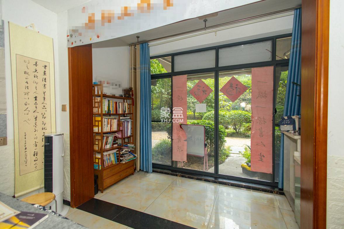 恒基凯旋门一二期 3室2厅1卫 65.00万 恒基凯旋门一二期 3室2厅1卫 65.00万阳台