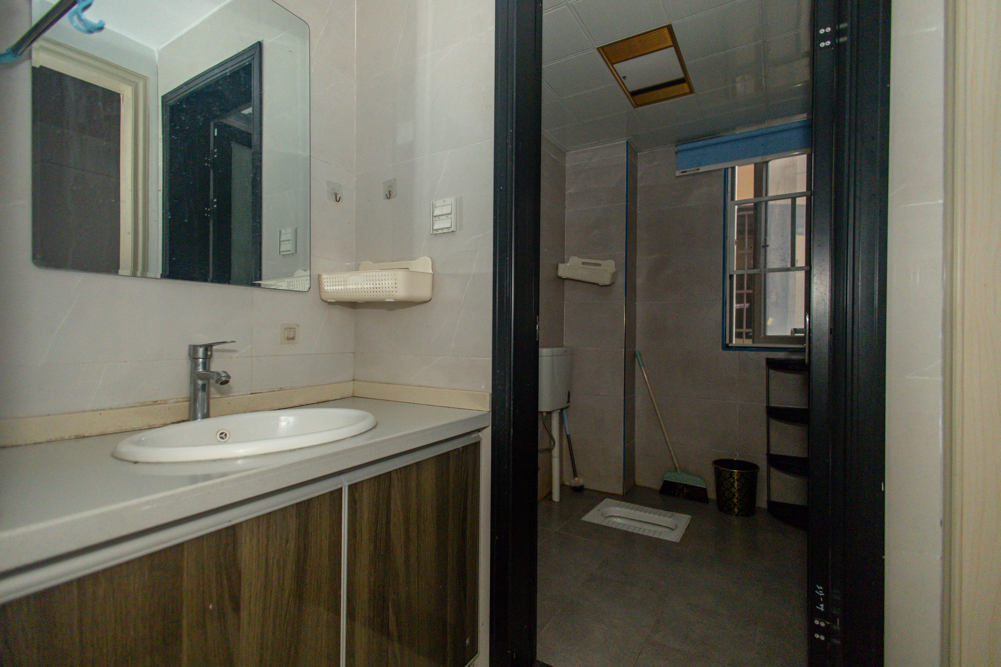 金科时代中心 3室2厅1卫 79.8万 金科时代中心 3室2厅1卫 79.8万卫生间