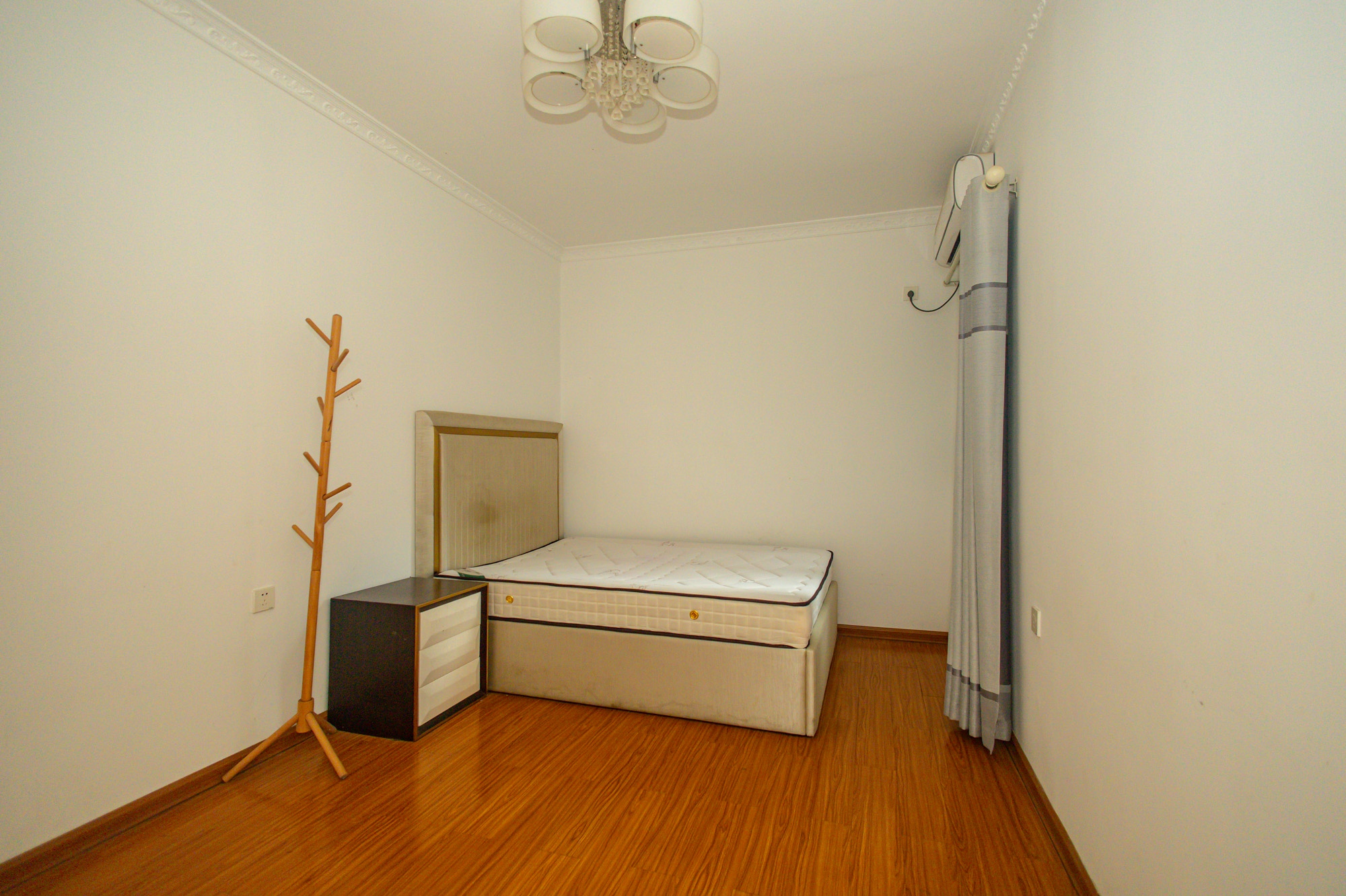 金科时代中心 3室2厅1卫 79.8万 金科时代中心 3室2厅1卫 79.8万卧室