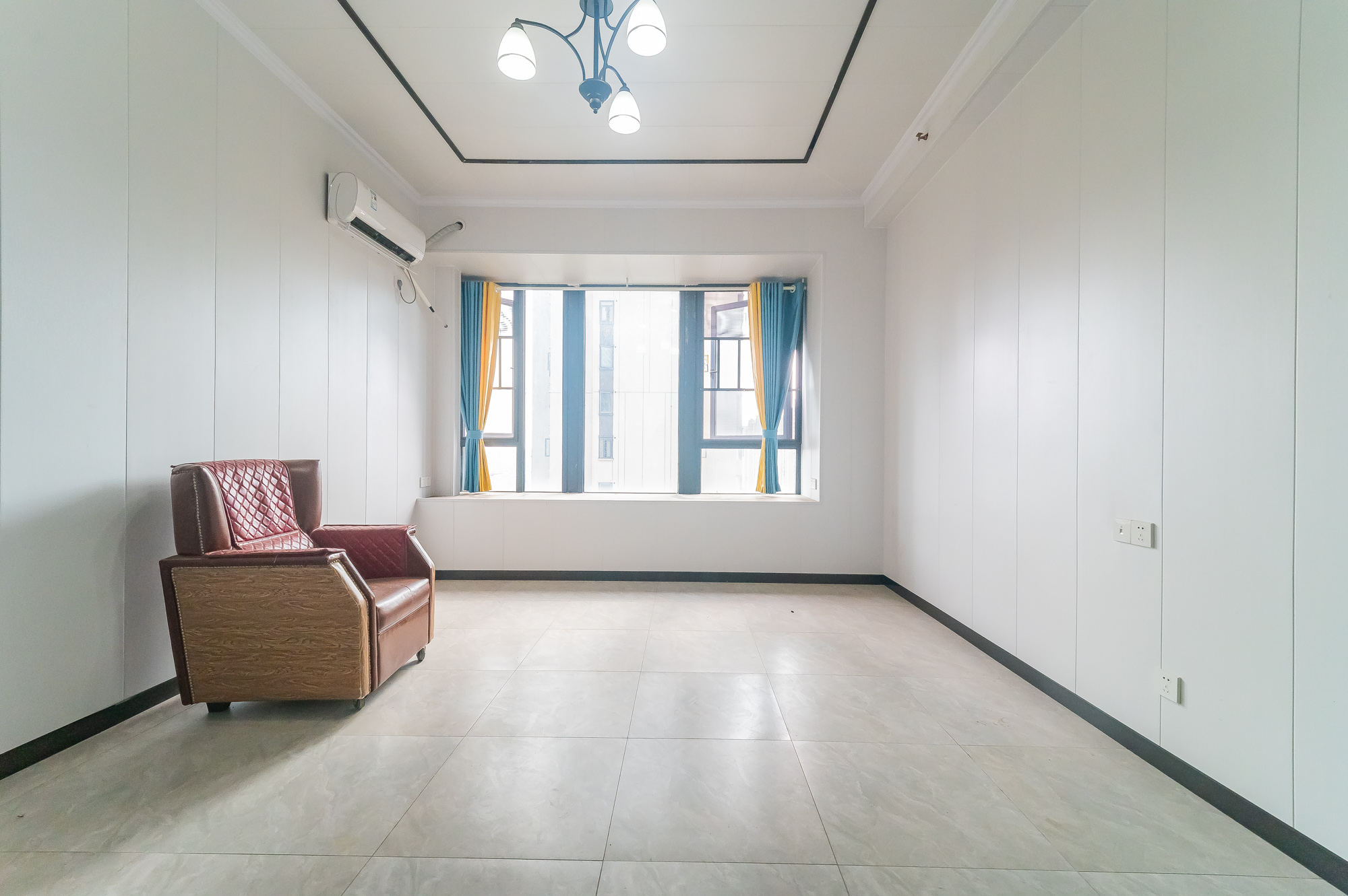 中建悦和城  1室1厅1卫    32.8万 中建悦和城  1室1厅1卫    32.8万客厅