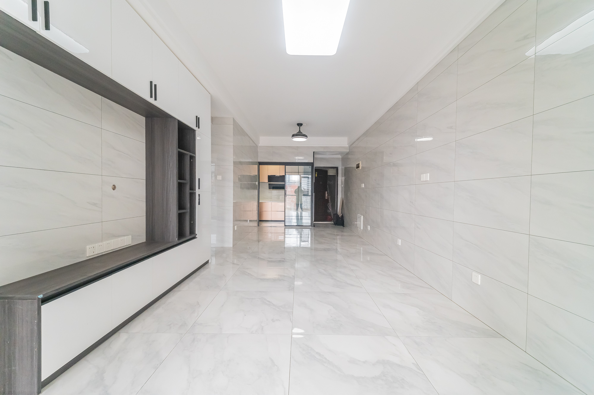 恒基凯旋门三期  3室2厅1卫    88.8万 恒基凯旋门三期  3室2厅1卫    88.8万客厅