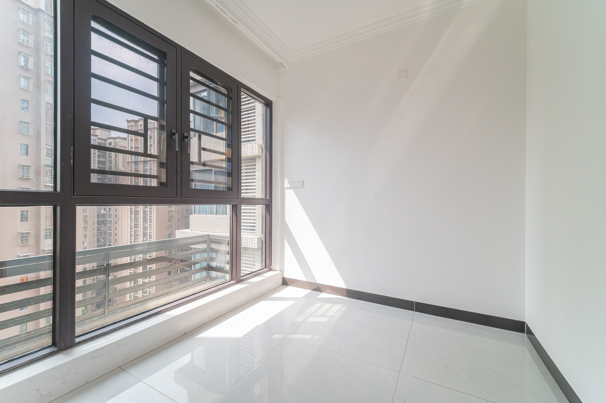 恒基凯旋门三期  3室2厅1卫    88.8万 恒基凯旋门三期  3室2厅1卫    88.8万卧室