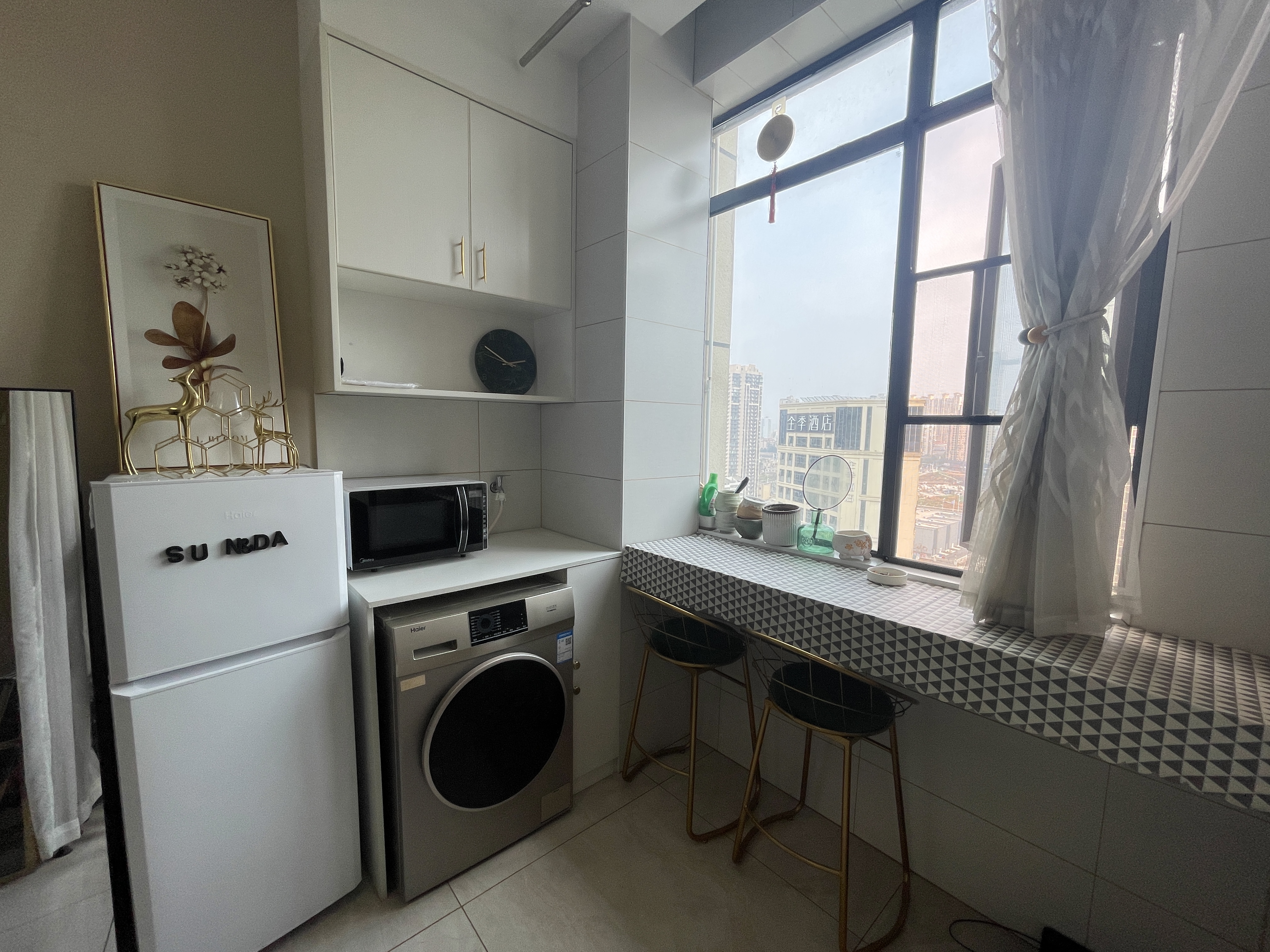 白金汉宫 1室1厅1卫 30.0万 白金汉宫 1室1厅1卫 30.0万室内图