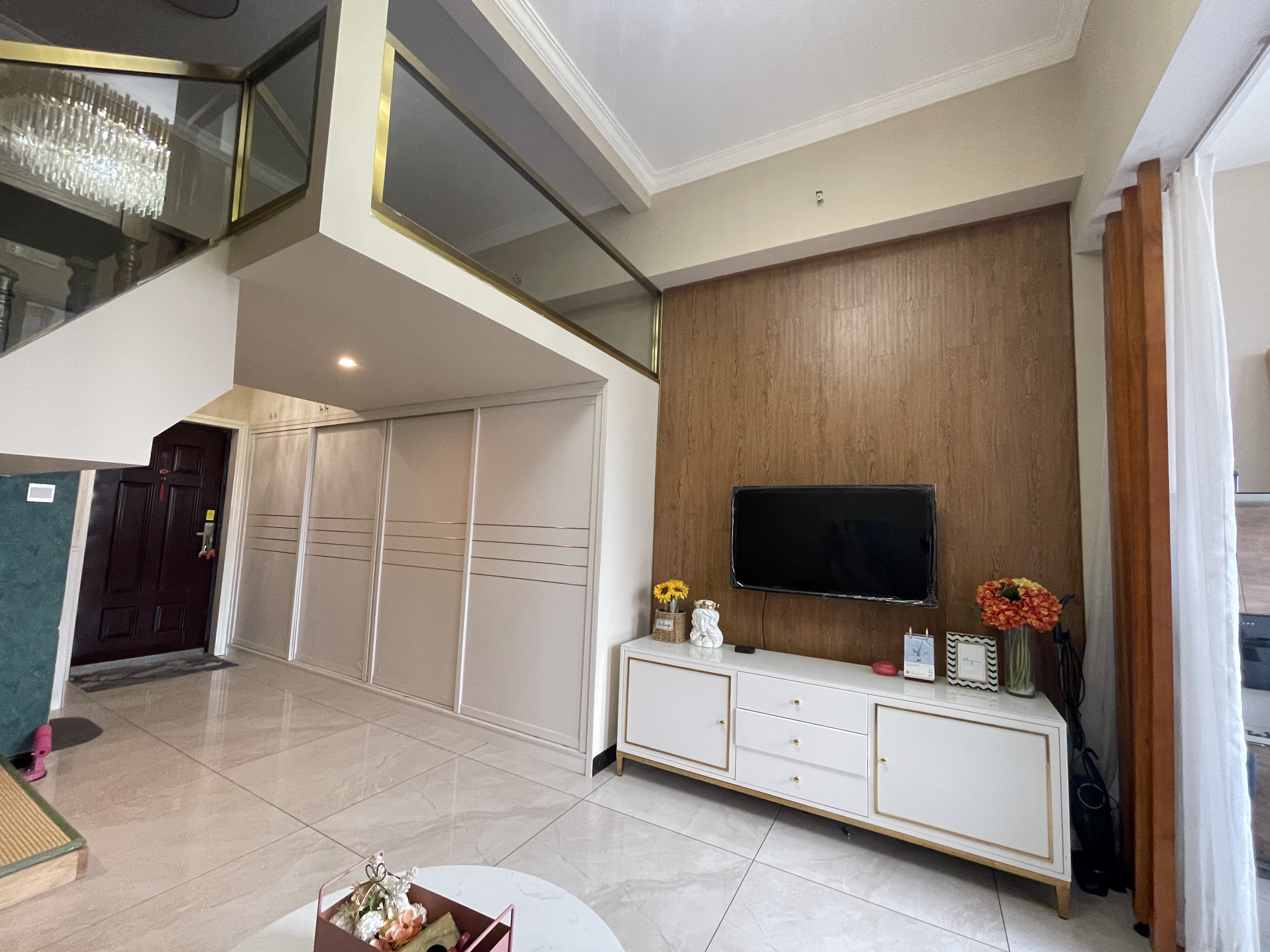 白金汉宫 1室1厅1卫 30.0万 白金汉宫 1室1厅1卫 30.0万室内图