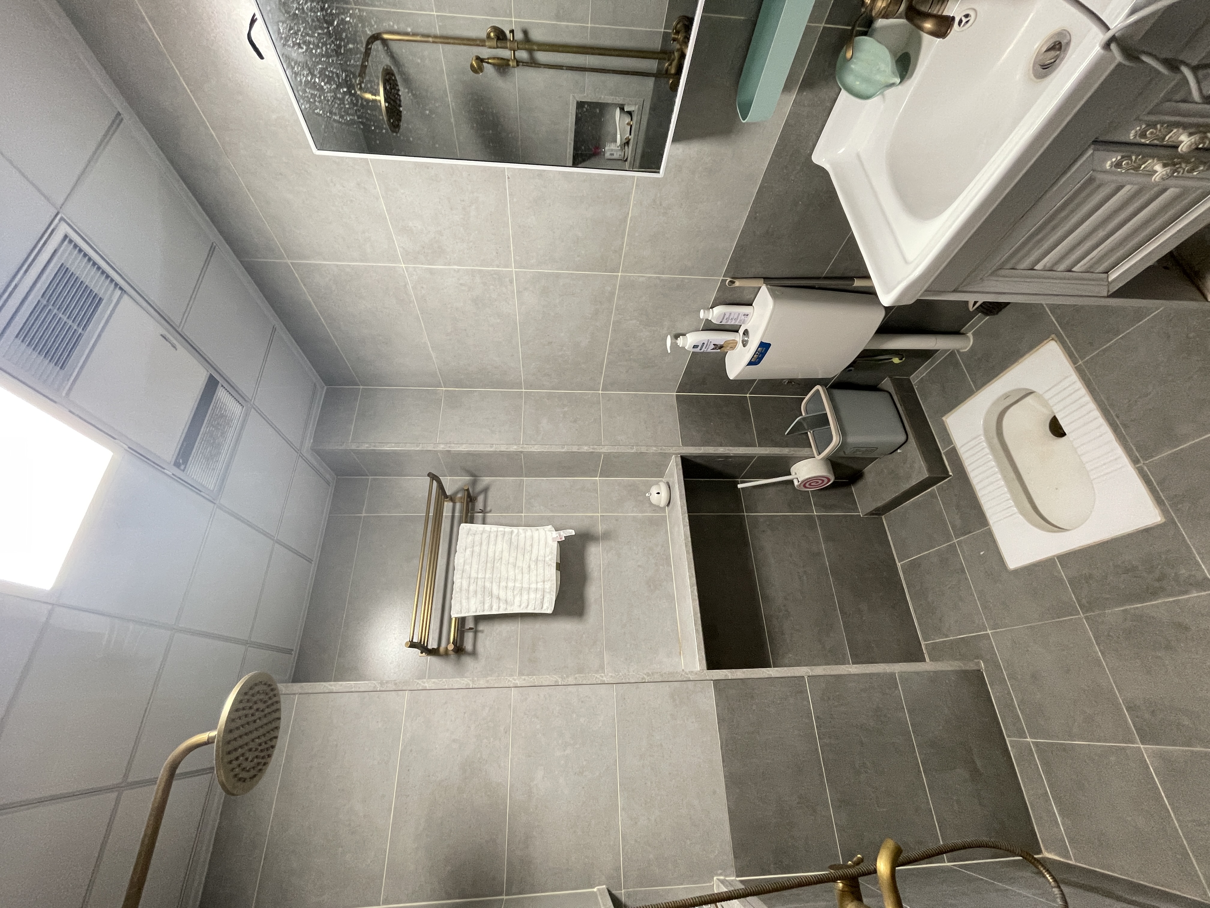 白金汉宫 1室1厅1卫 30.0万 白金汉宫 1室1厅1卫 30.0万室内图