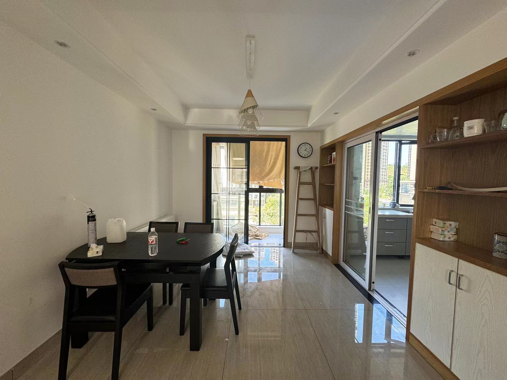 城市公园 4室2厅2卫 60.0万 城市公园 4室2厅2卫 60.0万室内图