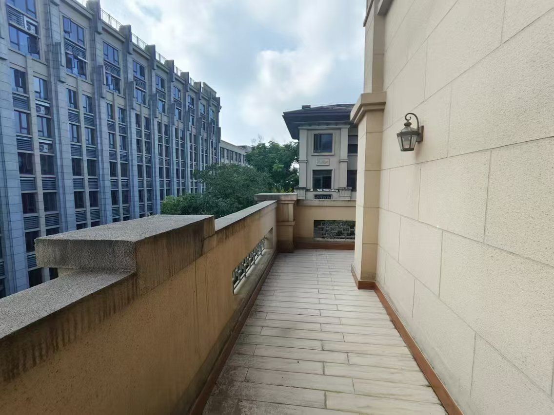 山语云栖 8室3厅3卫 500.0万 山语云栖 8室3厅3卫 500.0万室内图