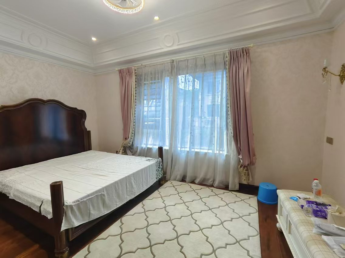 山语云栖 8室3厅3卫 500.0万 山语云栖 8室3厅3卫 500.0万室内图