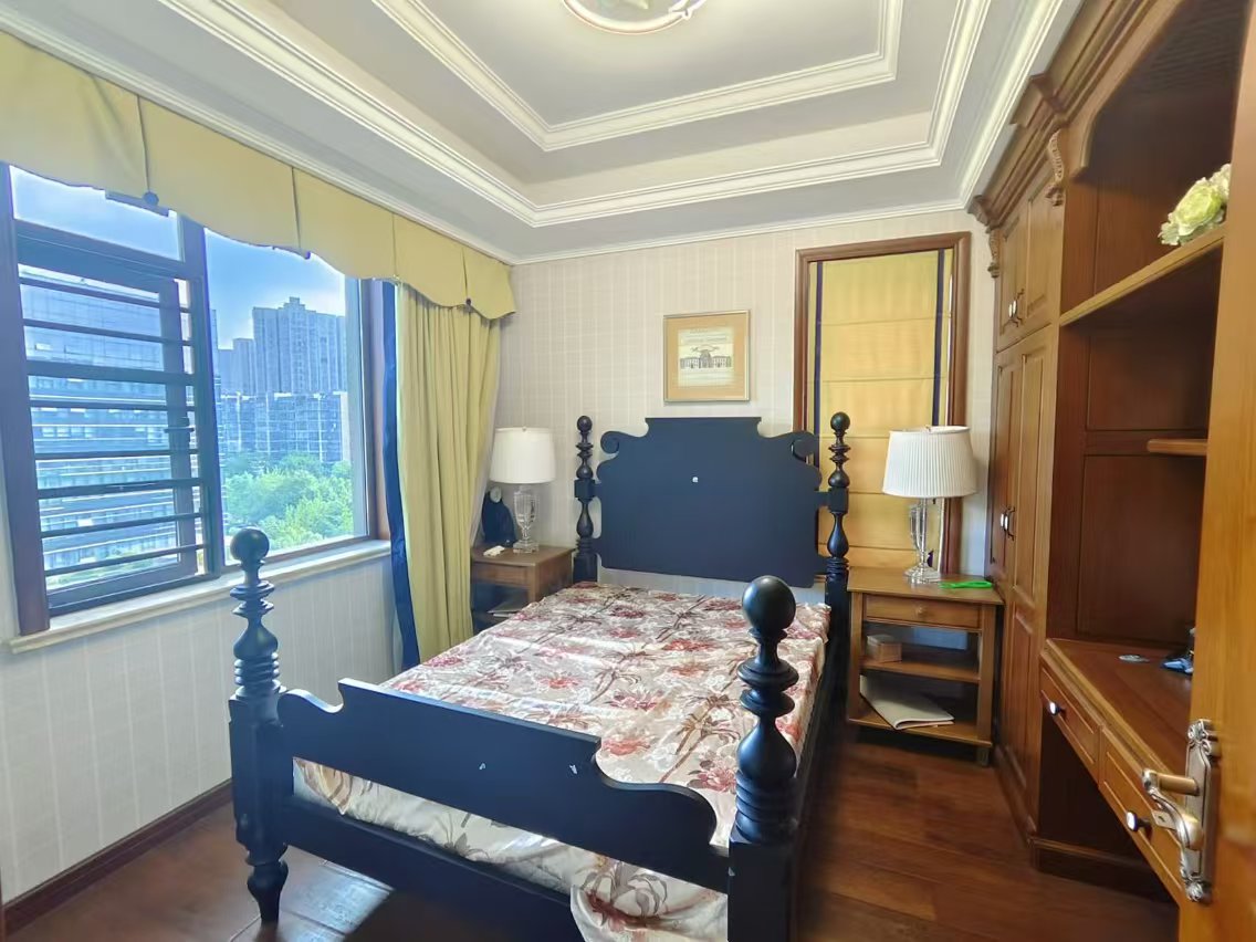 山语云栖 8室3厅3卫 500.0万 山语云栖 8室3厅3卫 500.0万室内图