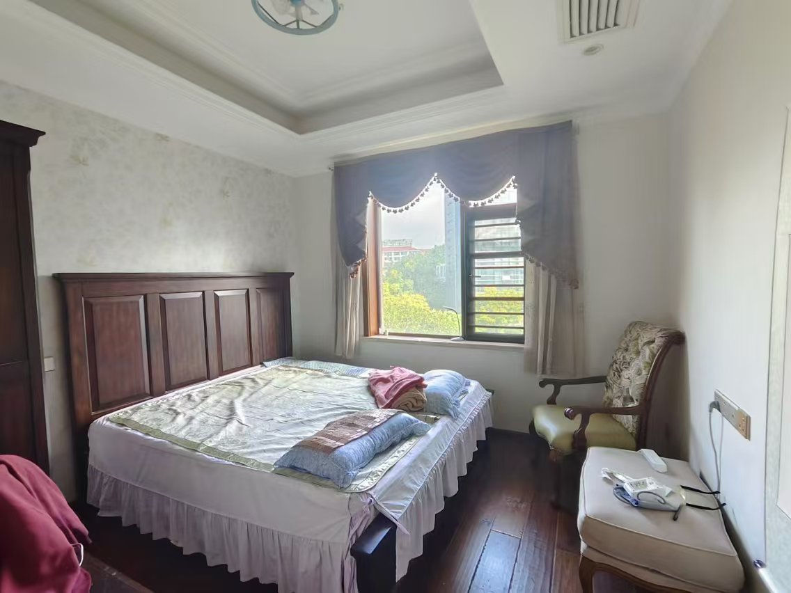 山语云栖 8室3厅3卫 500.0万 山语云栖 8室3厅3卫 500.0万室内图