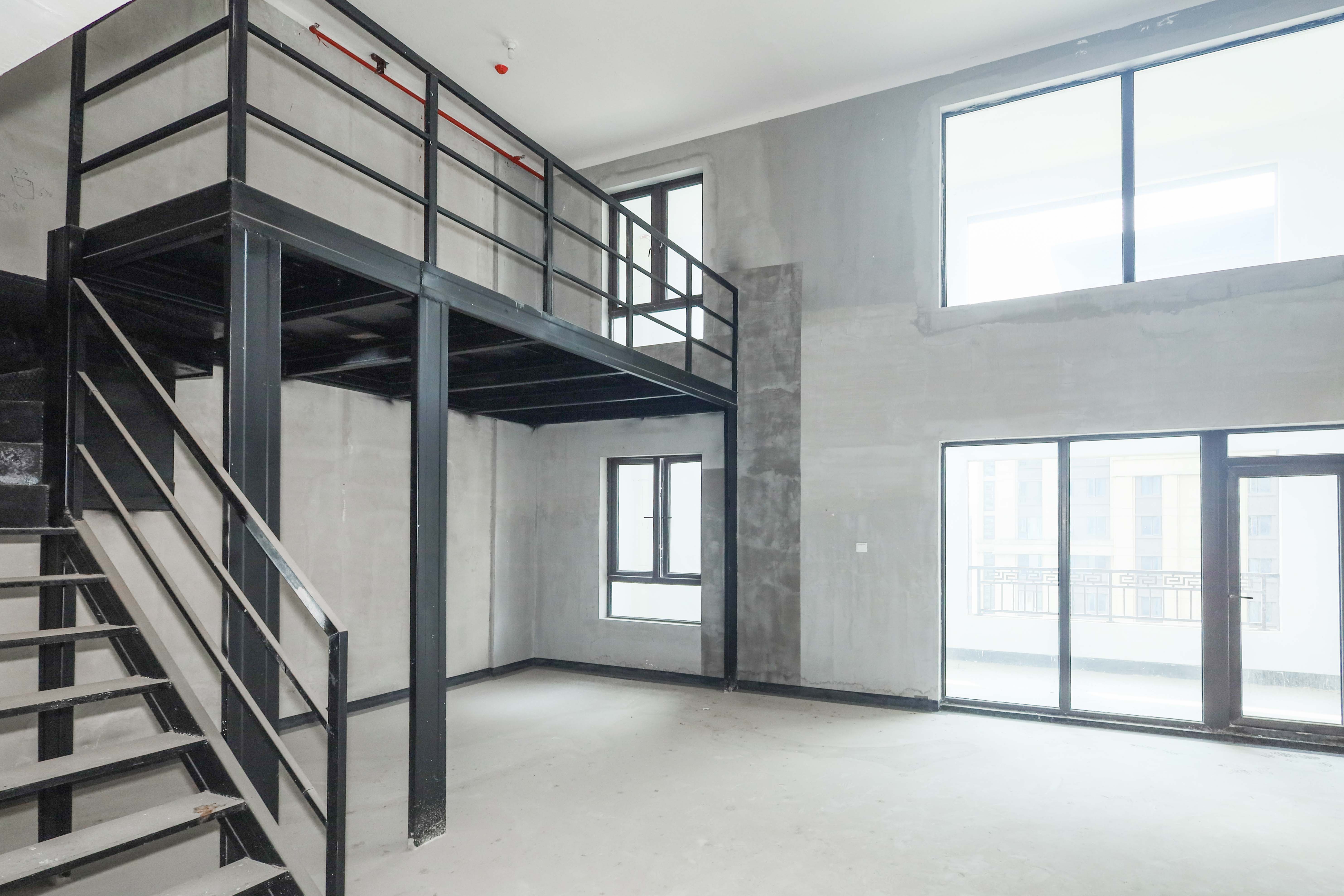 建发央著  4室2厅2卫   269.00万客厅