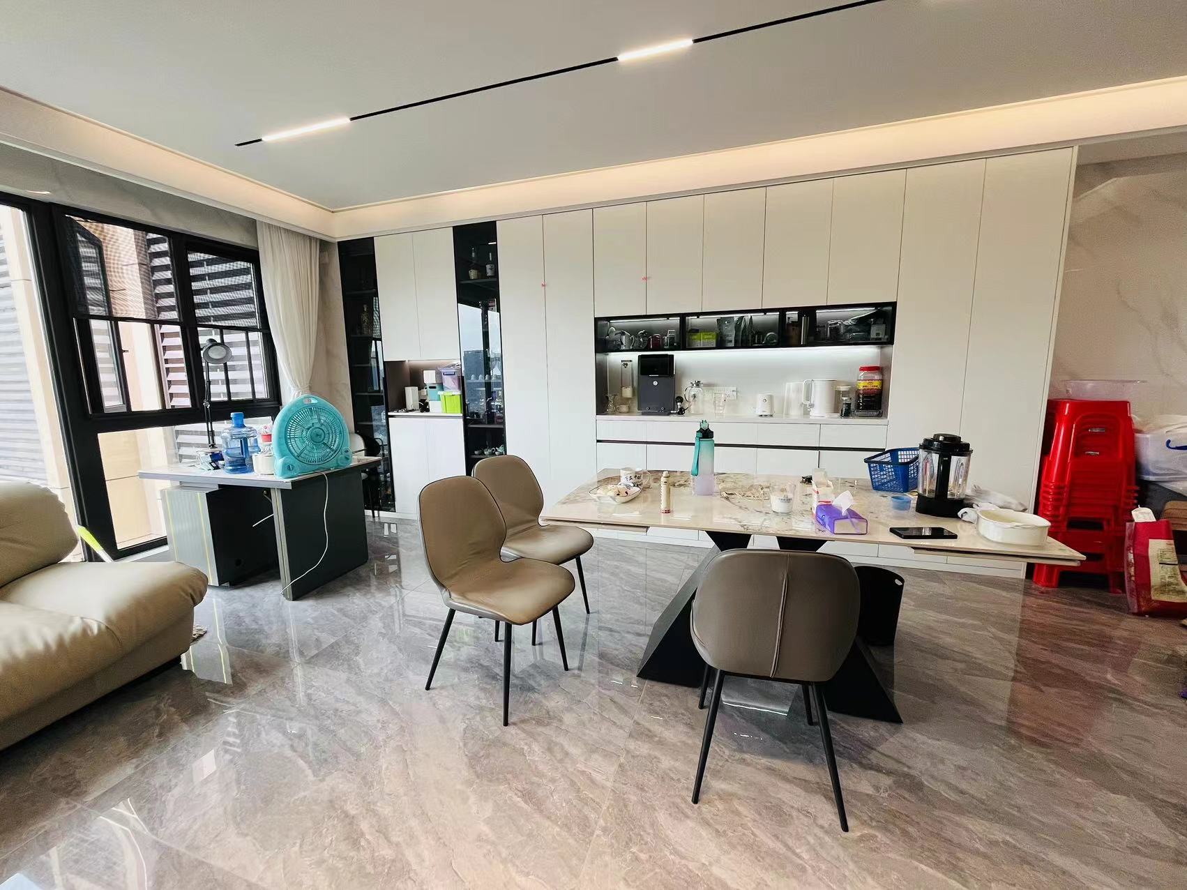 建发央著 4室2厅2卫 150.0万 建发央著 4室2厅2卫 150.0万室内图