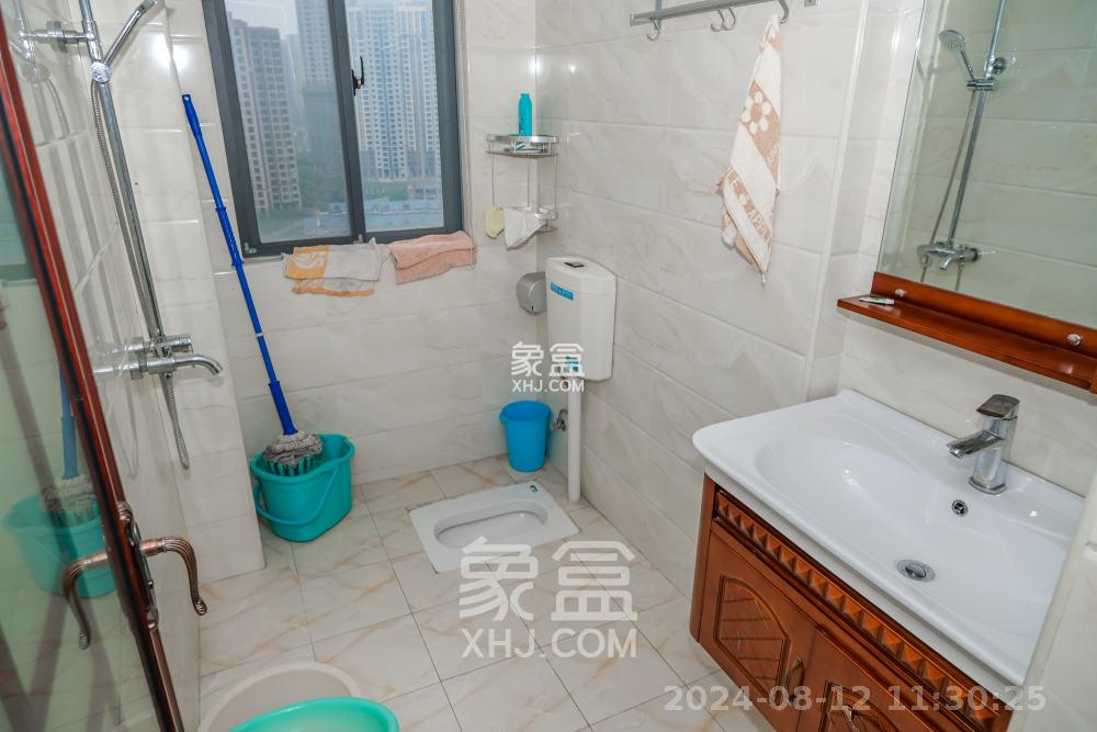 月畔湾  3室2厅2卫   3000.00元/月室内图