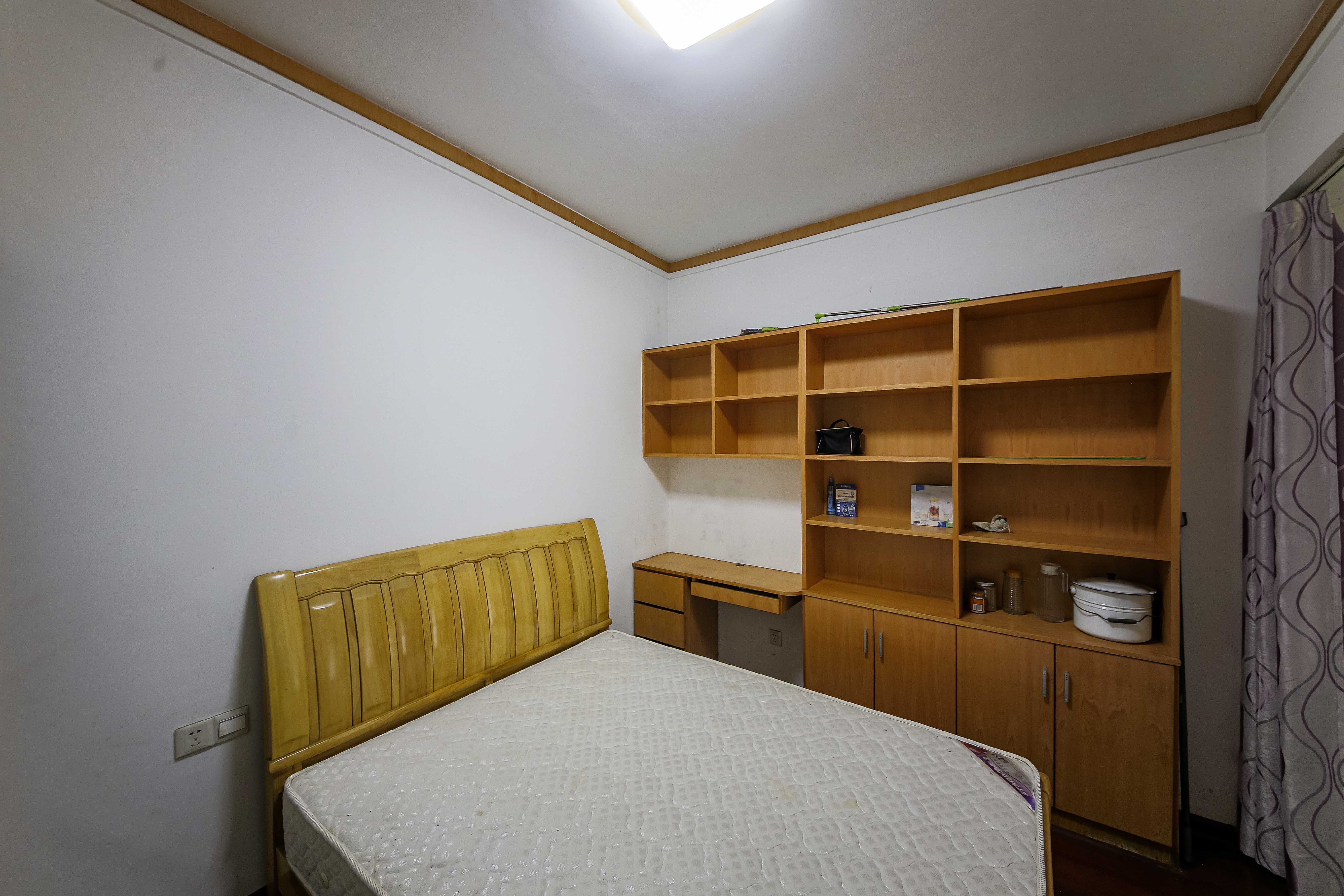 长大彩虹都  3室2厅2卫    77.0万 长大彩虹都  3室2厅2卫    77.0万卧室