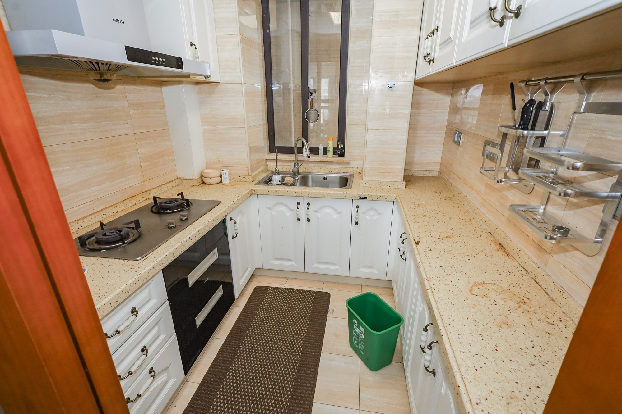 钰龙天下二期(钰龙佳园) 3室2厅1卫 243.0万 钰龙天下二期(钰龙佳园) 3室2厅1卫 243.0万厨房