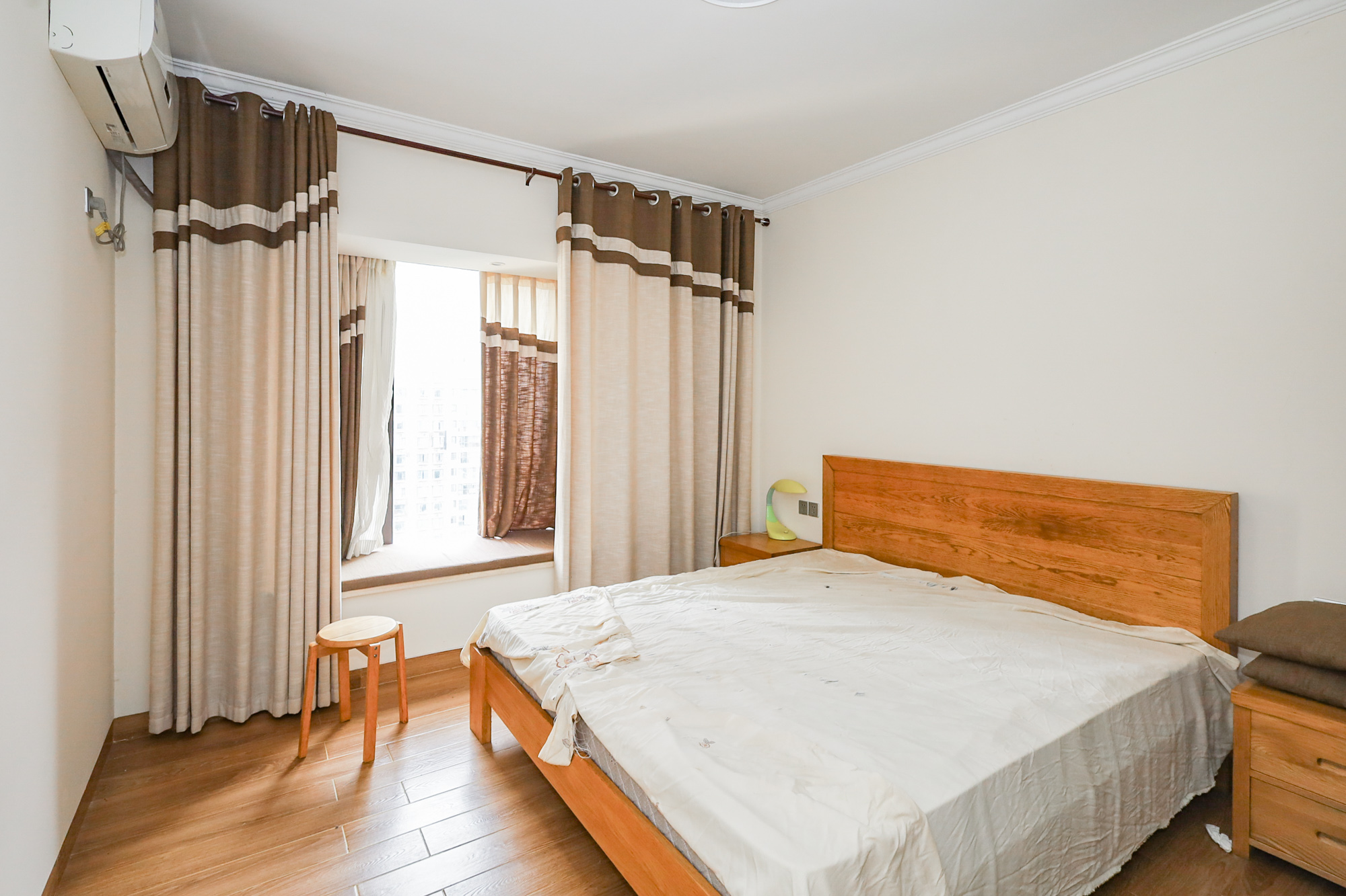 钰龙天下二期(钰龙佳园) 3室2厅1卫 243.0万 钰龙天下二期(钰龙佳园) 3室2厅1卫 243.0万卧室