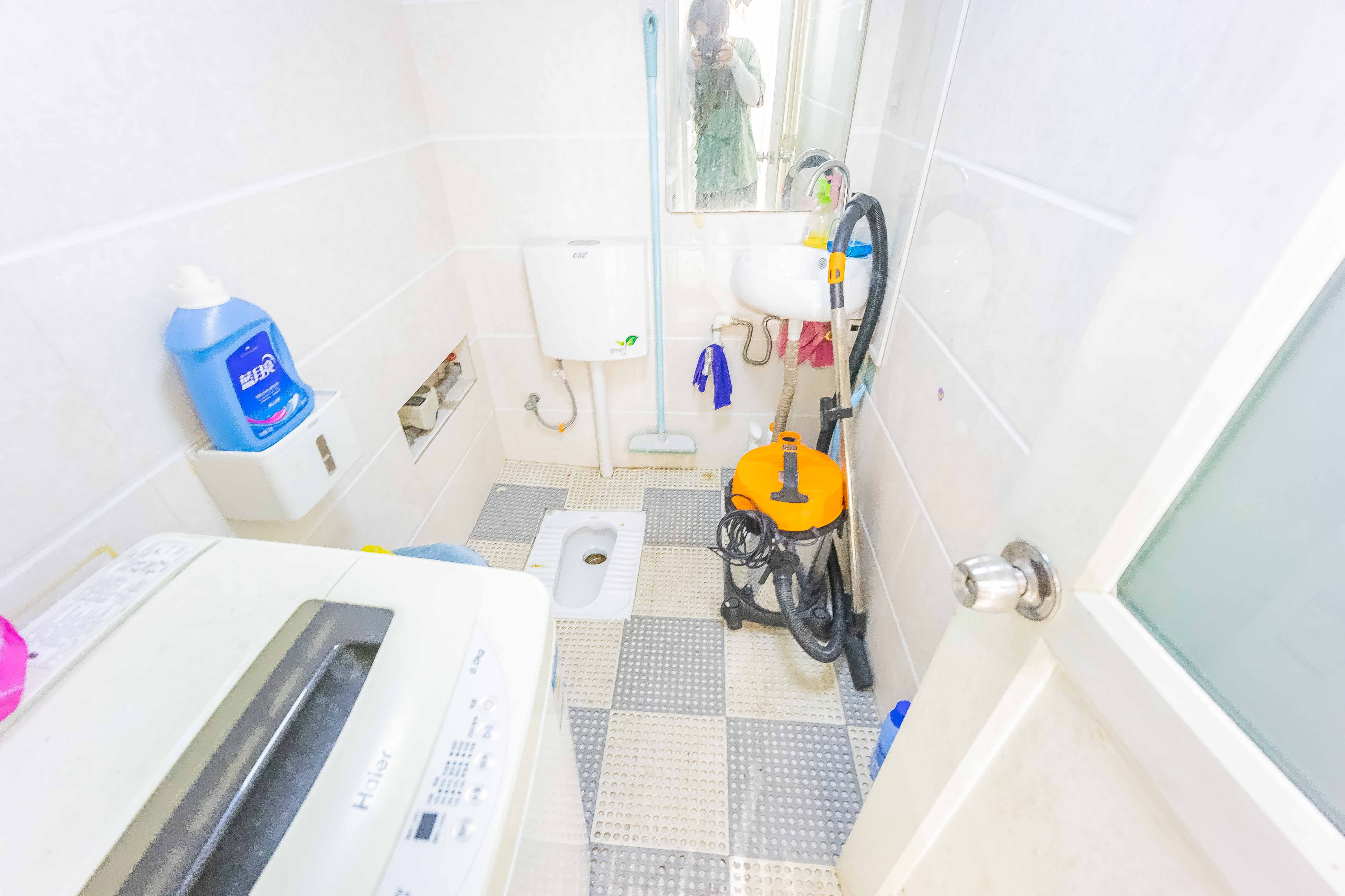 摩天一号  1室1厅1卫    36.0万 摩天一号  1室1厅1卫    36.0万卫生间