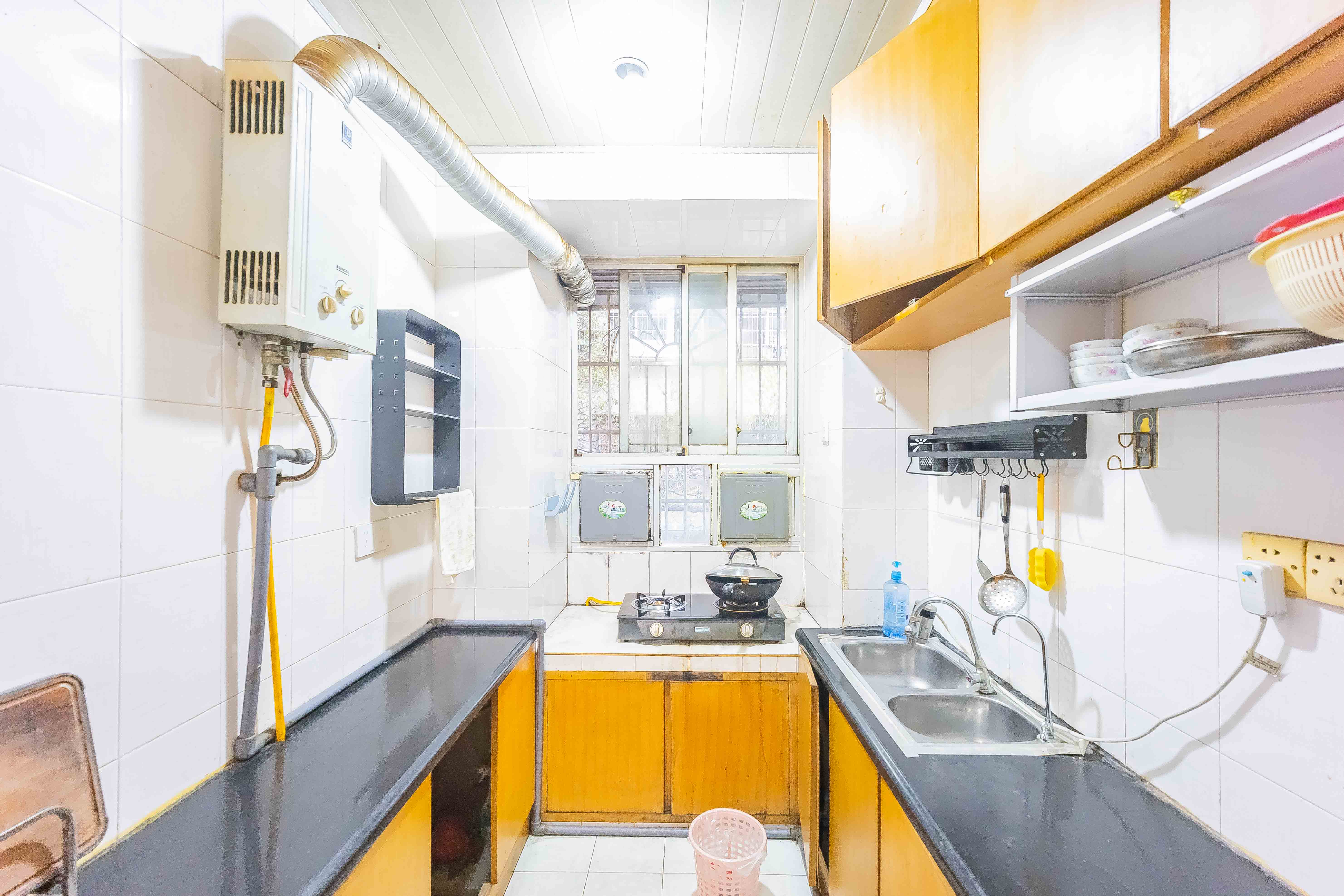 金泰小区  2室2厅2卫    68.0万 金泰小区  2室2厅2卫    68.0万厨房