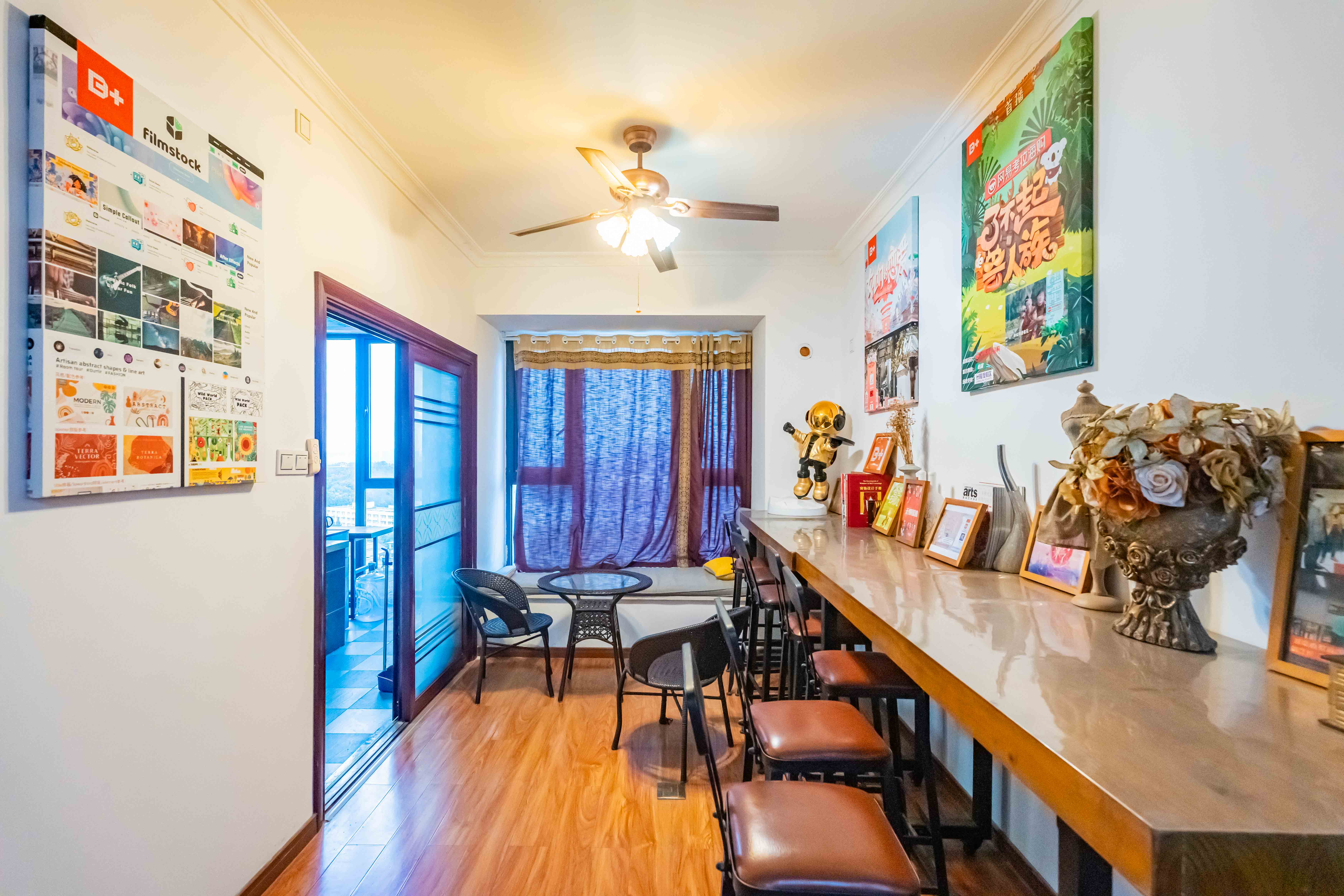 藏珑湖上国际花园  4室2厅1卫    128.0万客厅