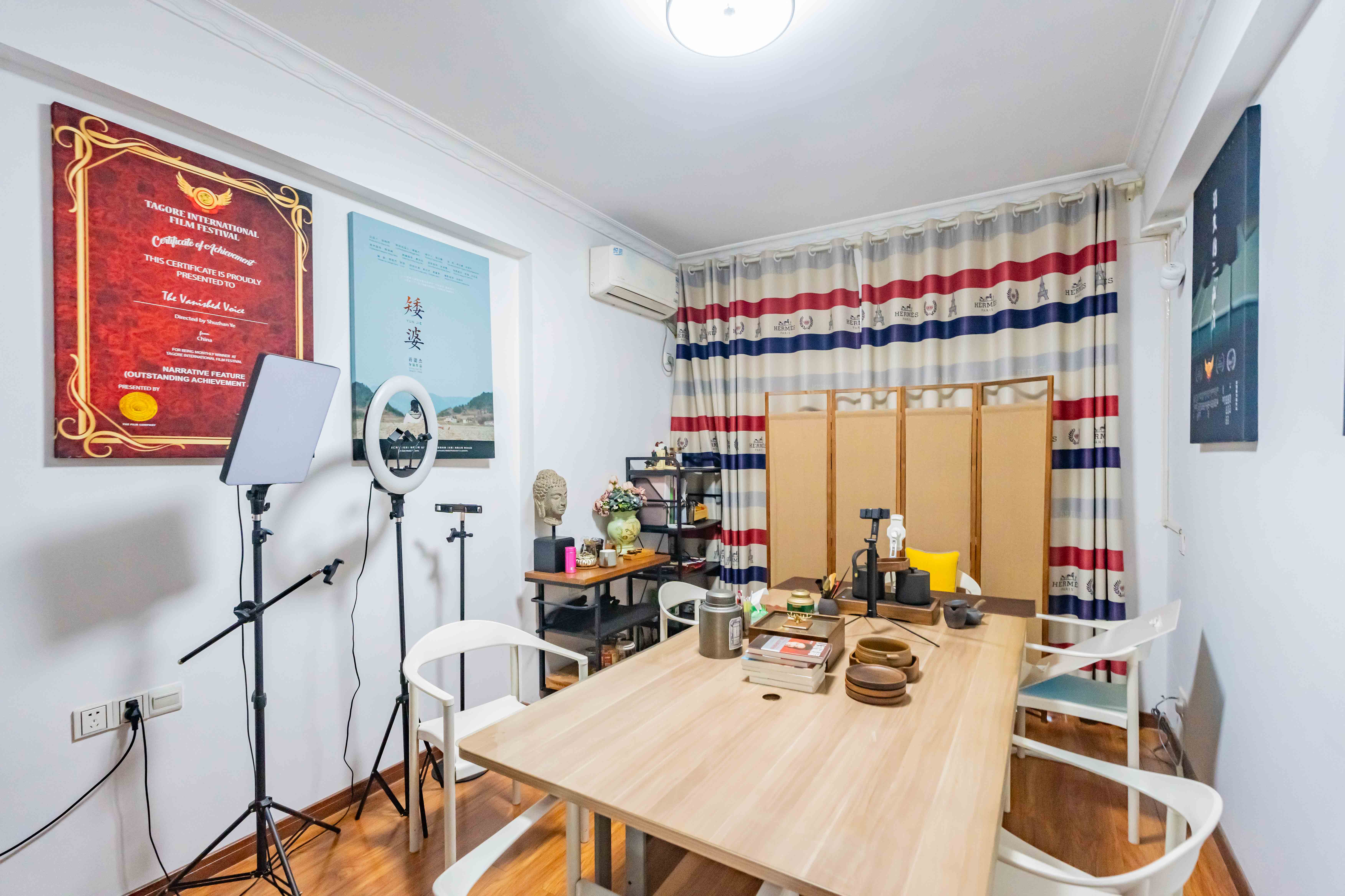 藏珑湖上国际花园  4室2厅1卫    128.0万卧室