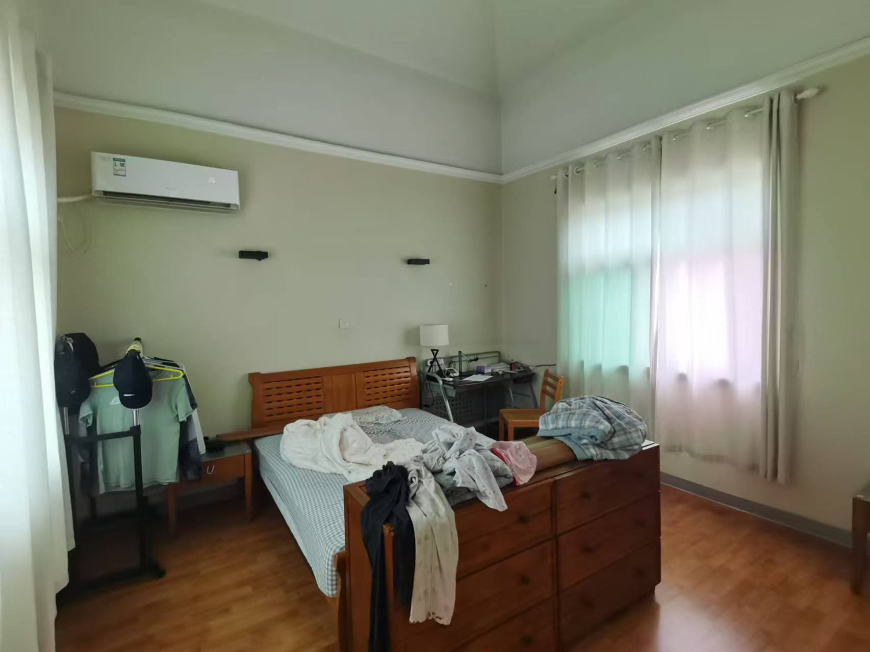 珠江花园 5室2厅3卫 290.0万 珠江花园 5室2厅3卫 290.0万室内图