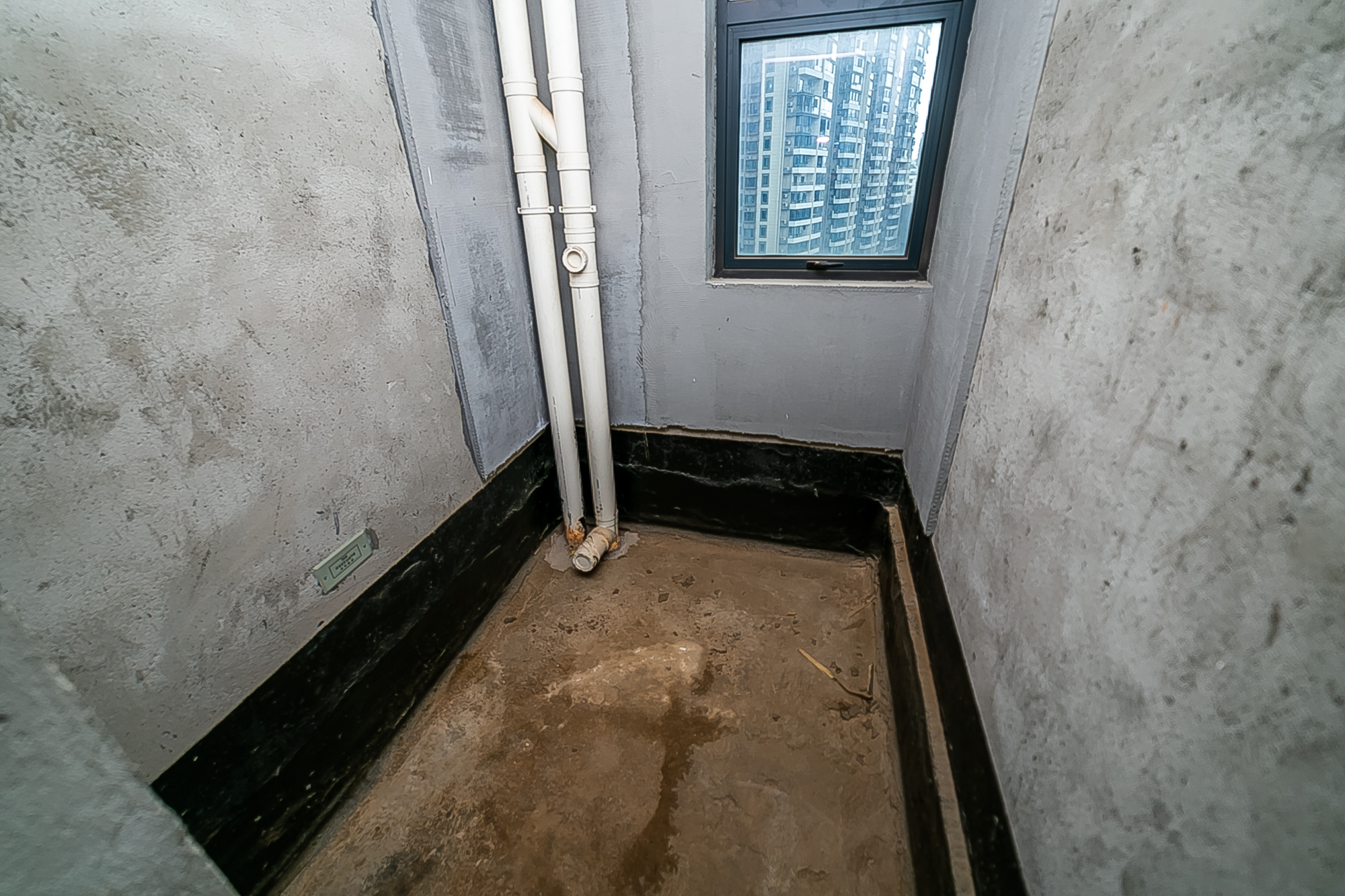 天鸿天府(天鸿中央大院) 4室2厅3卫 168.0万 天鸿天府(天鸿中央大院) 4室2厅3卫 168.0万卫生间