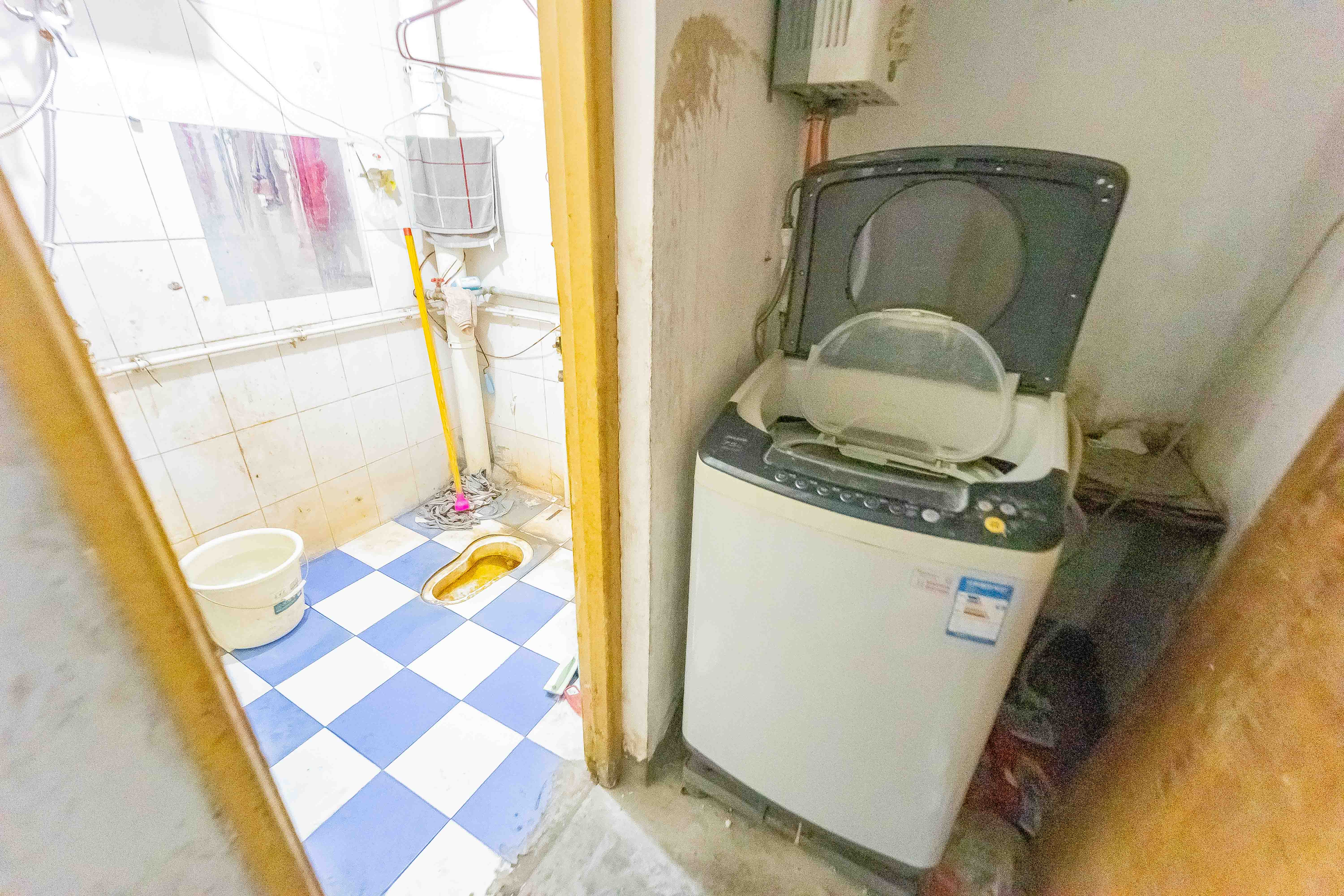 解放四村626号(长沙市三医院宿舍)  2室1厅1卫   49.90万卫生间