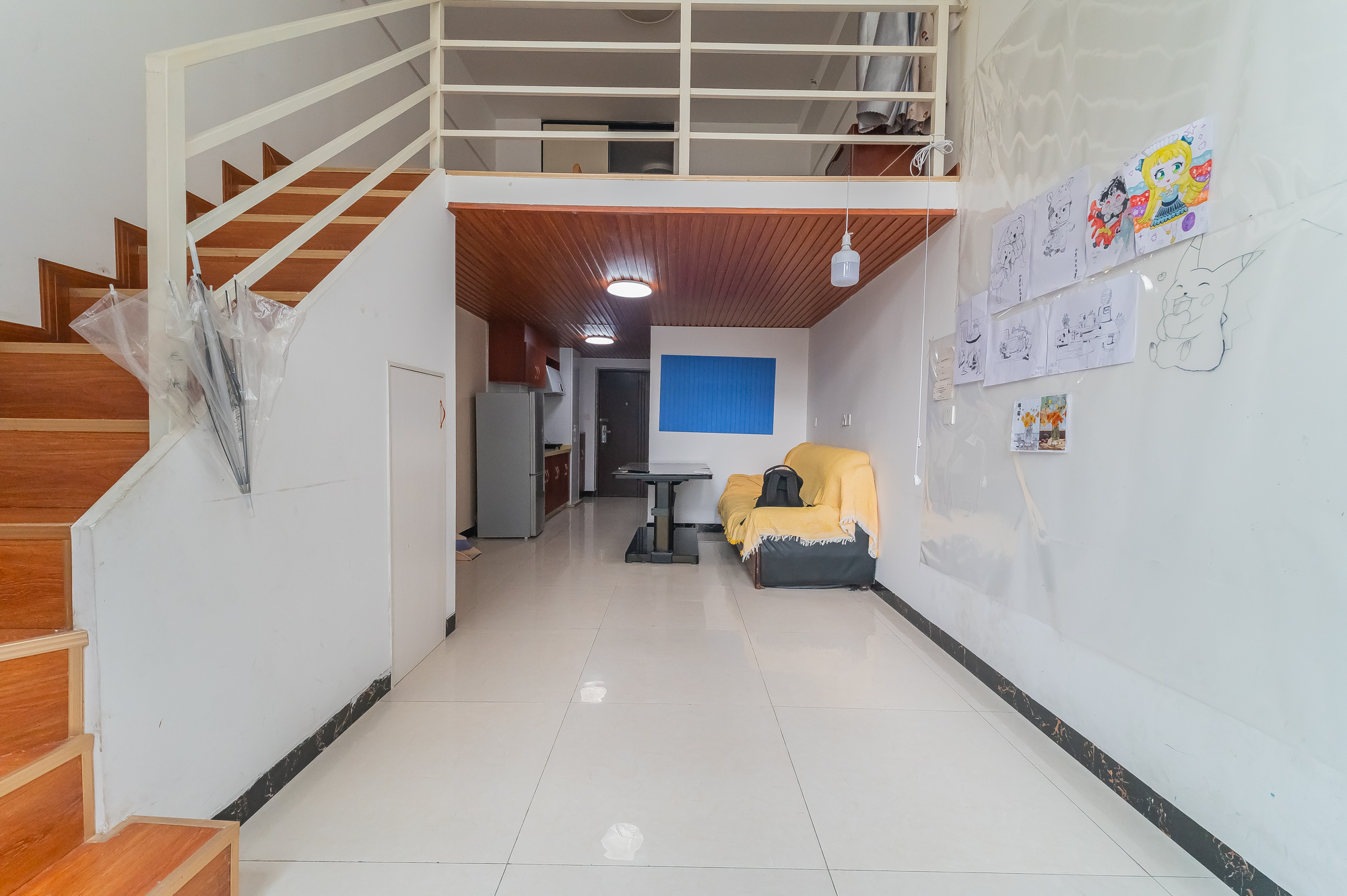 华润置地广场二期 1室1厅1卫 23.8万 华润置地广场二期 1室1厅1卫 23.8万客厅