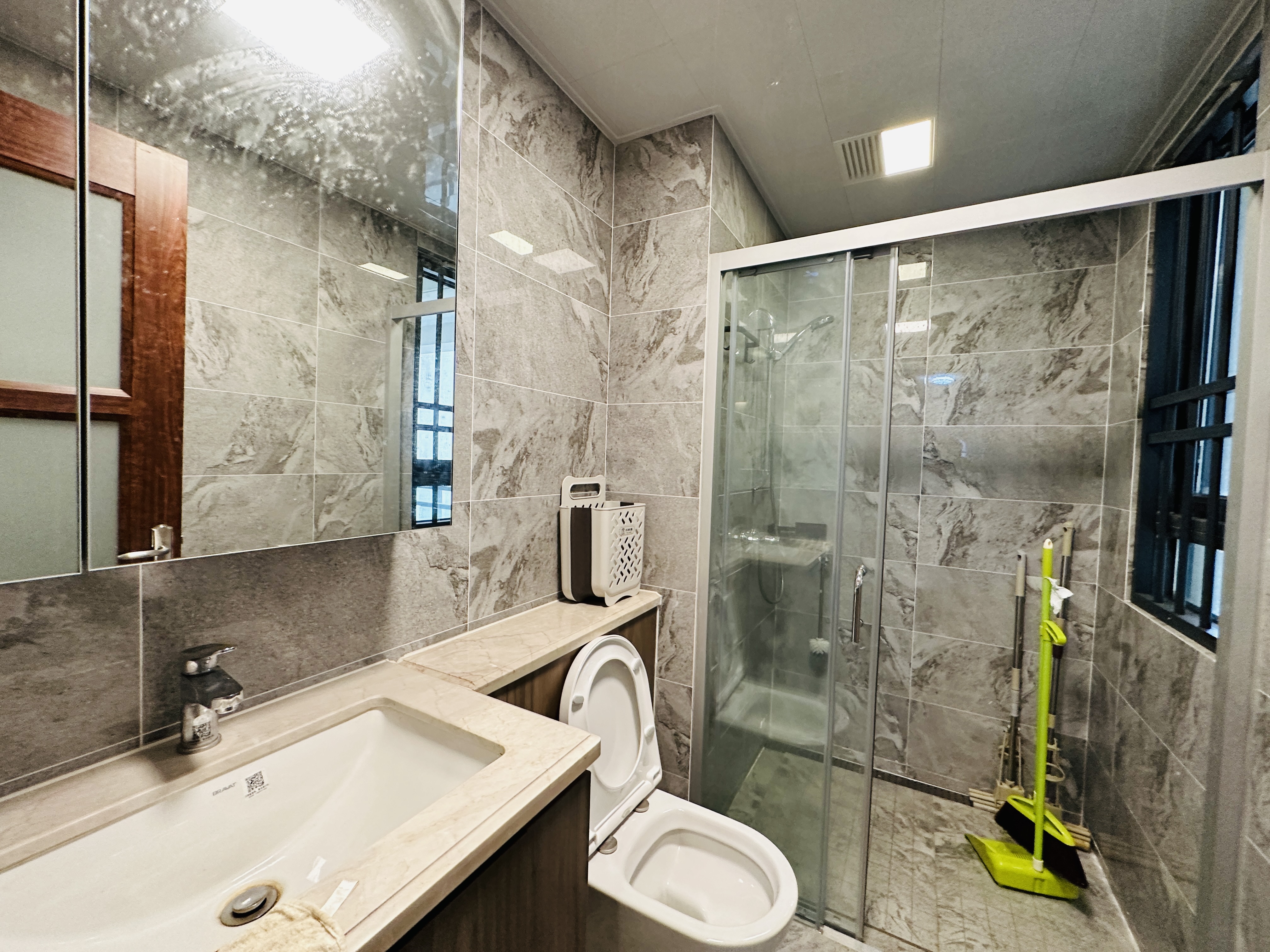 滨江名苑(滨江路) 2室2厅1卫 115.0万 滨江名苑(滨江路) 2室2厅1卫 115.0万卫生间