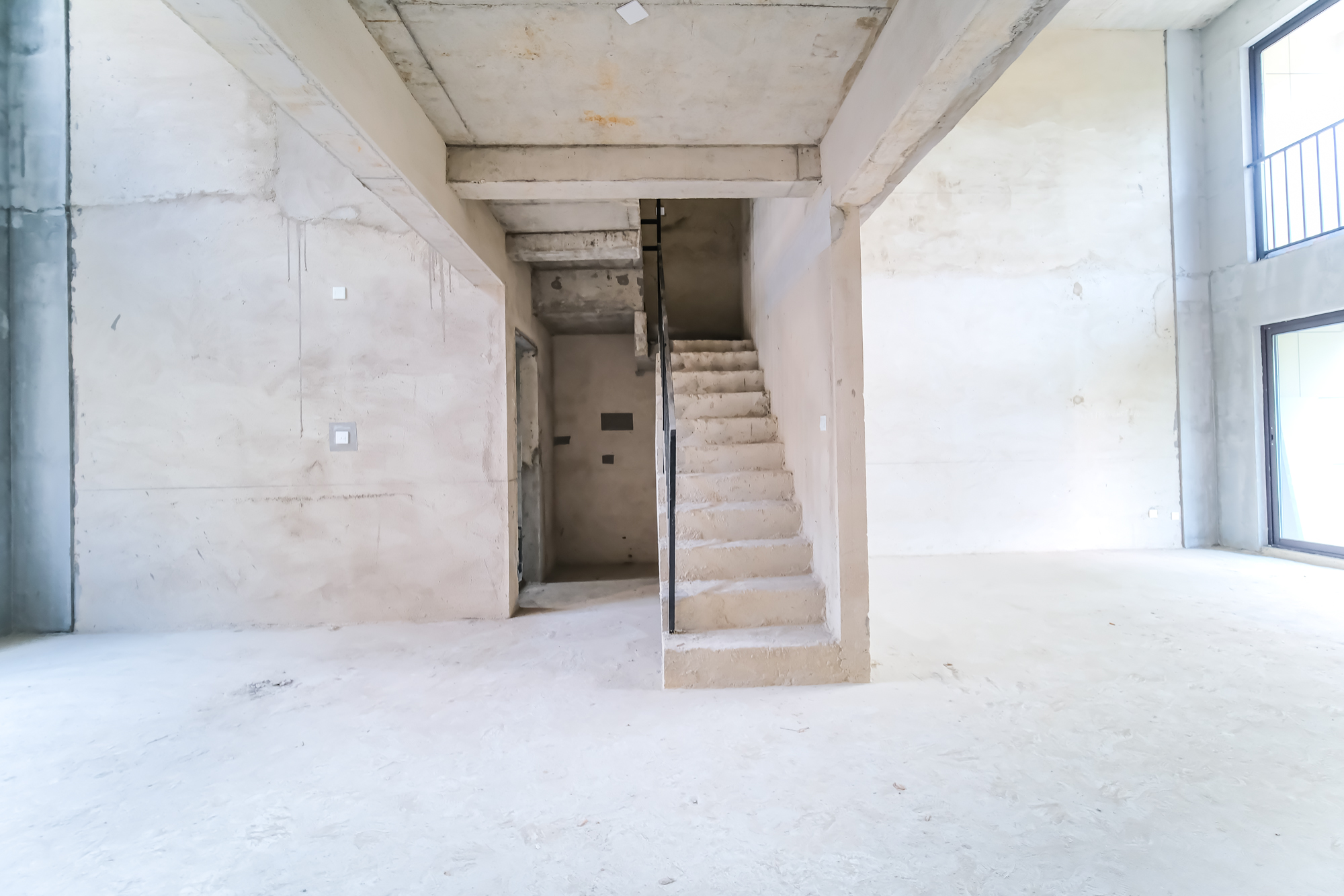 合能枫丹新里  4室2厅2卫    136.8万 合能枫丹新里  4室2厅2卫    136.8万客厅