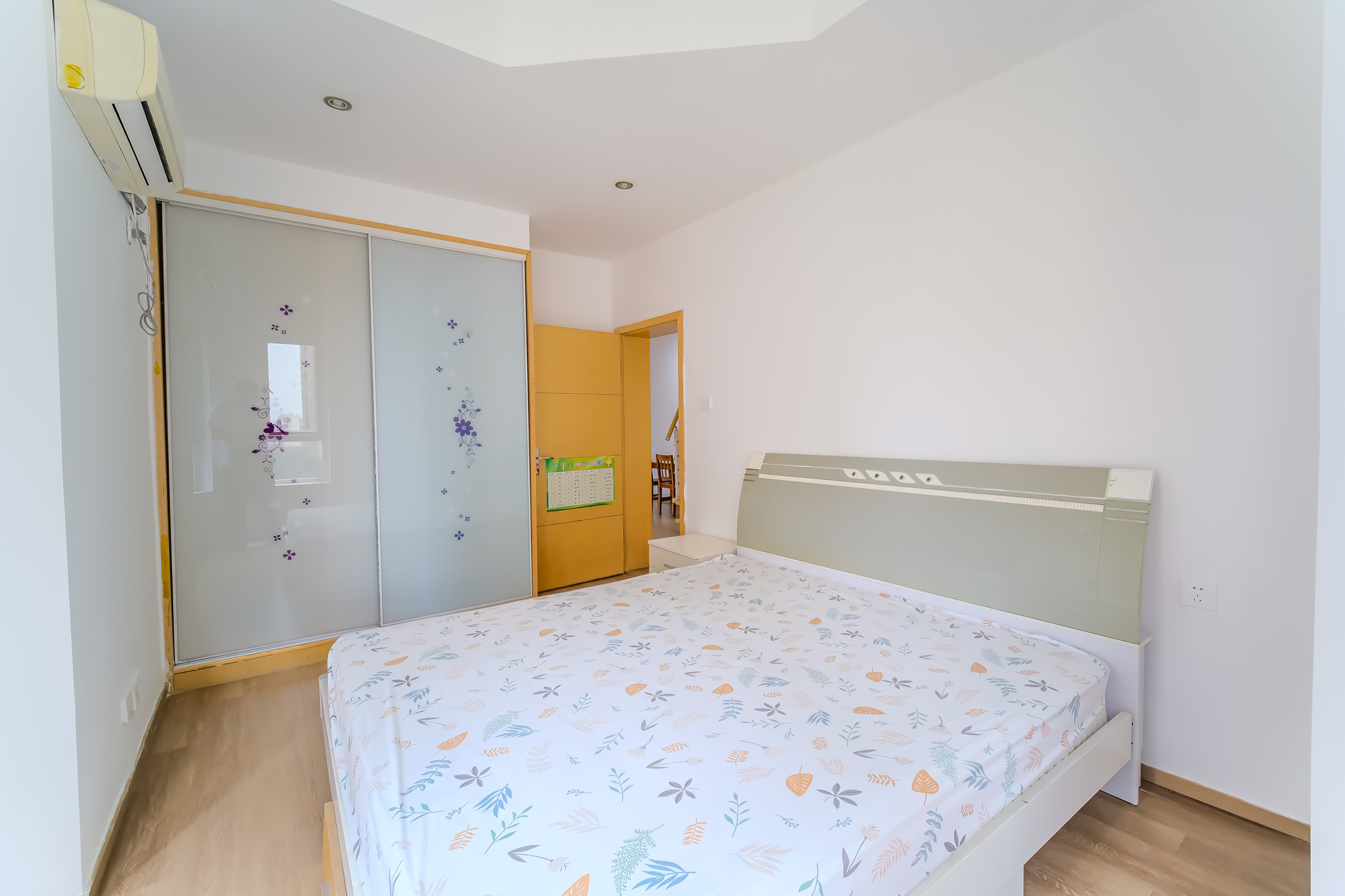 山水湾  2室1厅1卫    45.0万 山水湾  2室1厅1卫    45.0万卧室