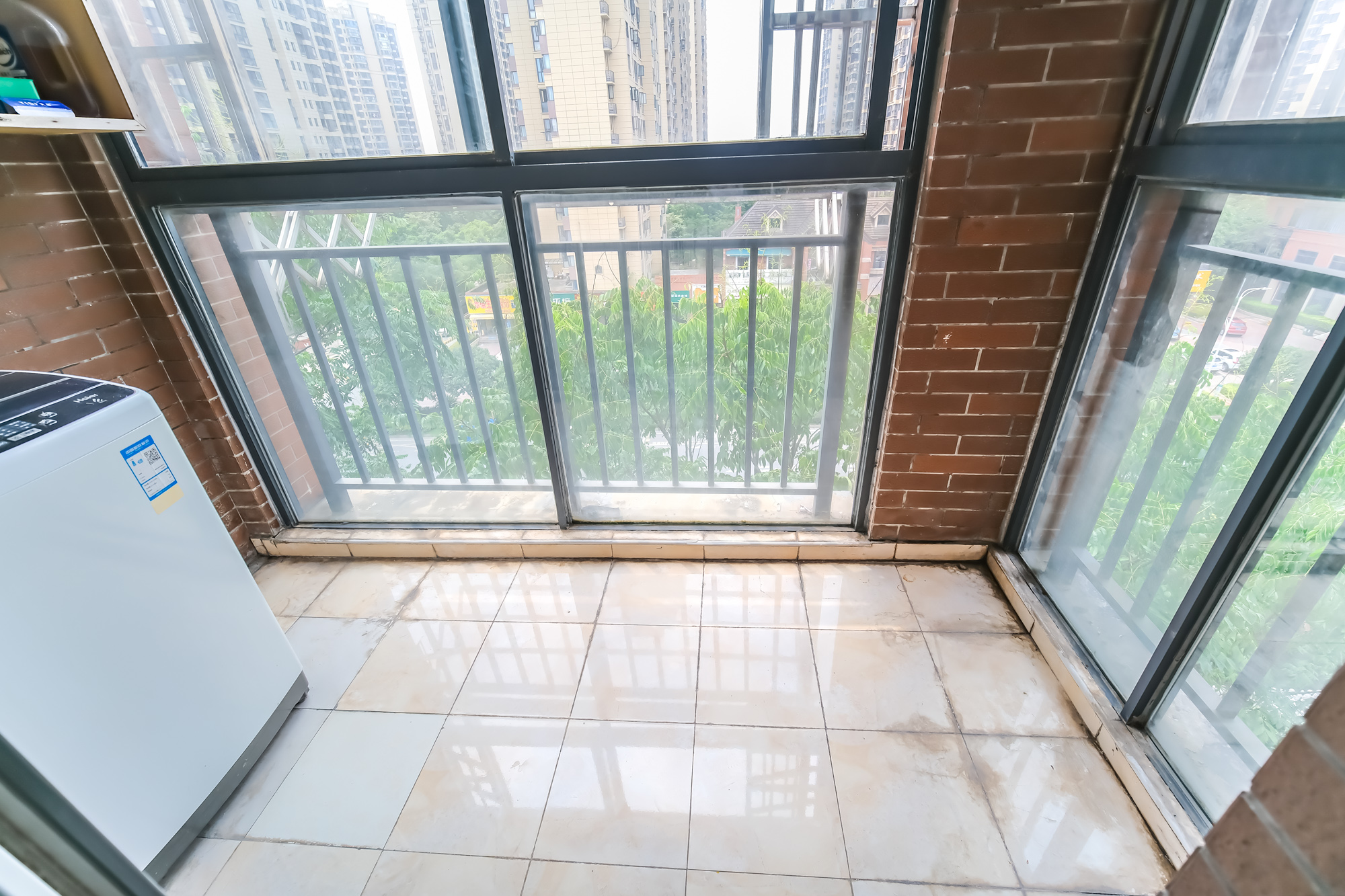 山水湾  2室1厅1卫    45.0万 山水湾  2室1厅1卫    45.0万阳台