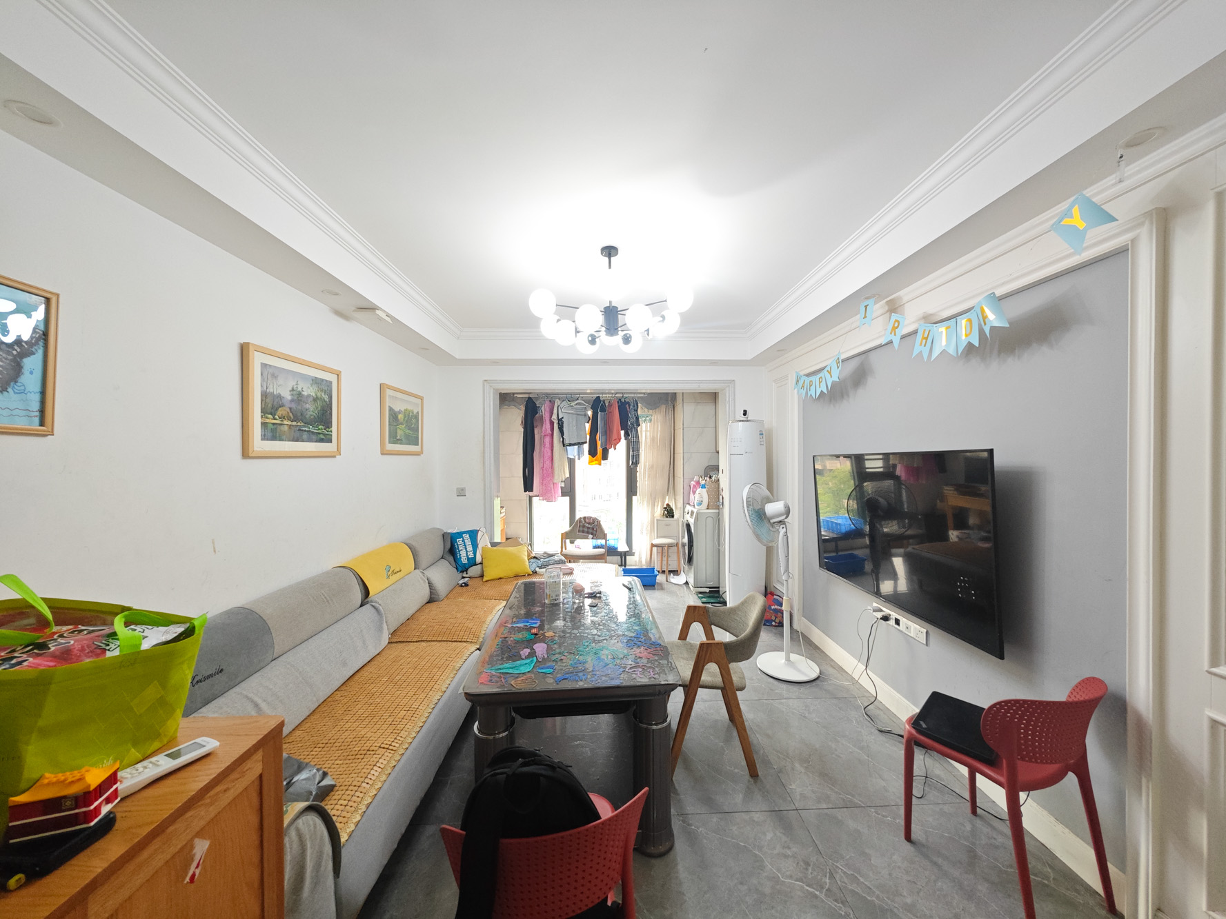 保利城(中航城国际社区、郡原美村) 1室0厅0卫 90.0万 保利城(中航城国际社区、郡原美村) 1室0厅0卫 90.0万客厅