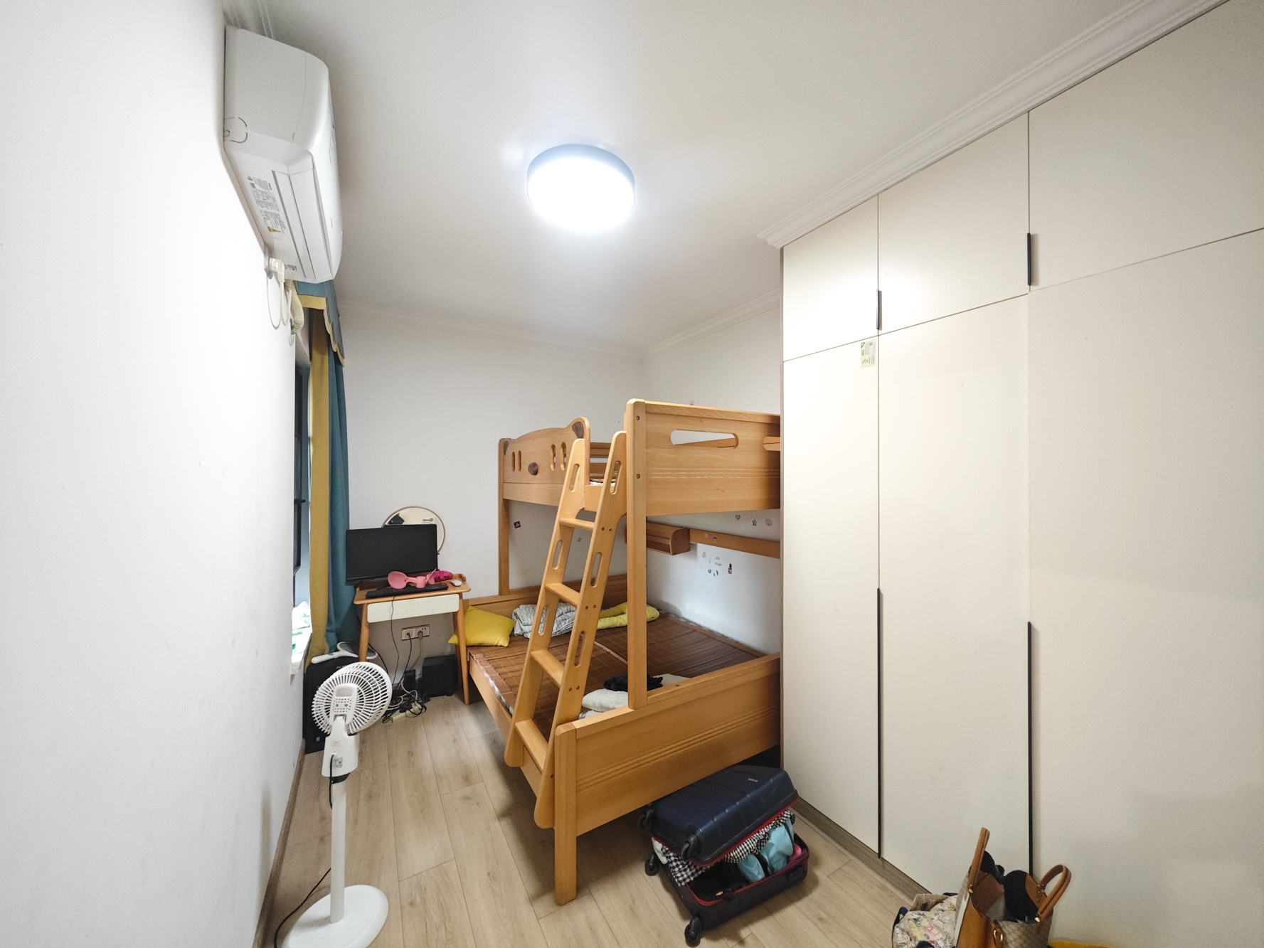 保利城(中航城国际社区、郡原美村) 1室0厅0卫 90.0万 保利城(中航城国际社区、郡原美村) 1室0厅0卫 90.0万卧室