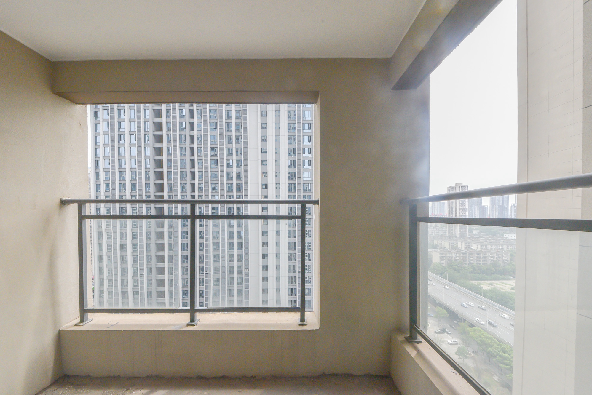 正荣悦玺  4室2厅2卫    136.0万 正荣悦玺  4室2厅2卫    136.0万阳台