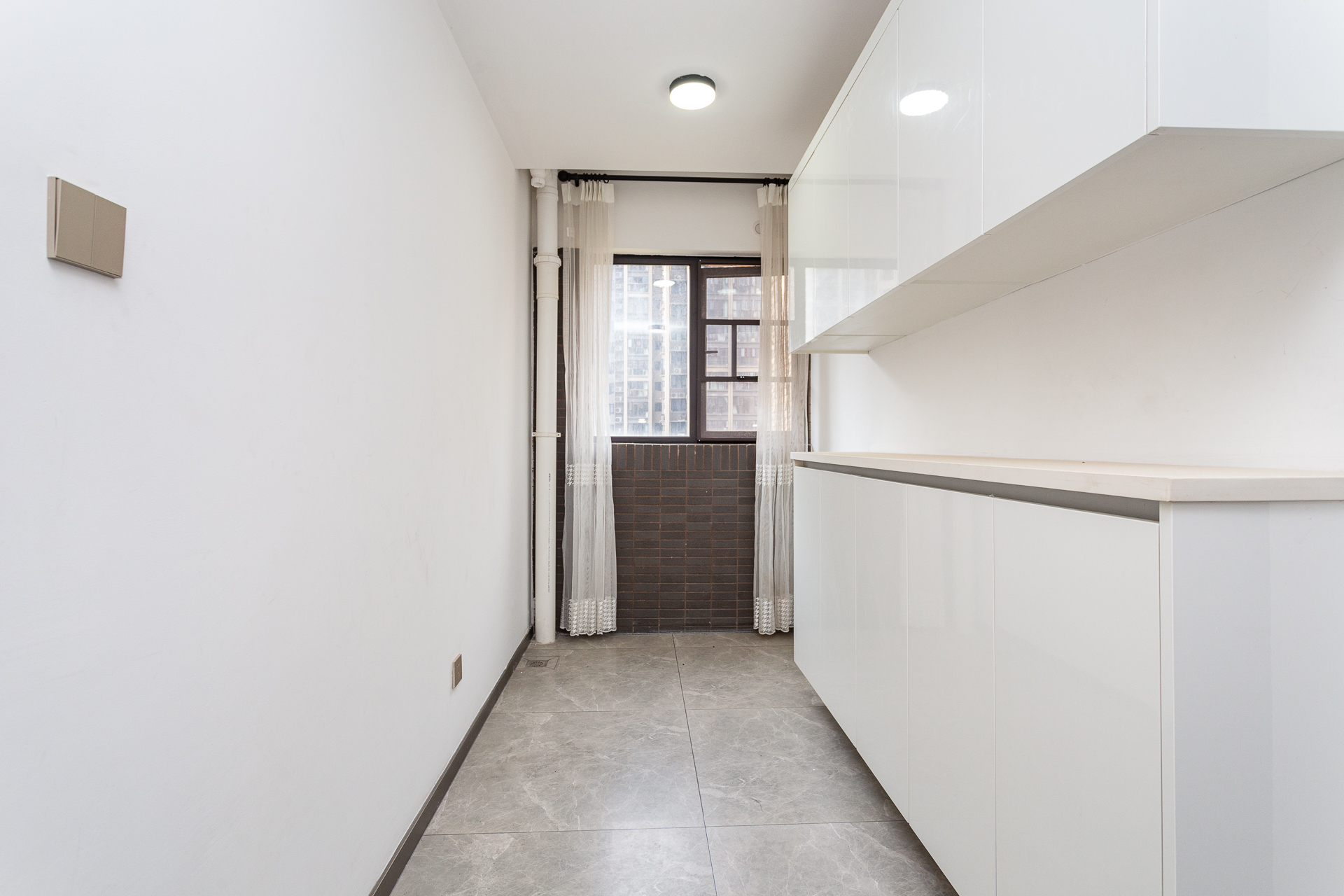 时代倾城四期 4室2厅2卫 120.00万 时代倾城四期 4室2厅2卫 120.00万卧室