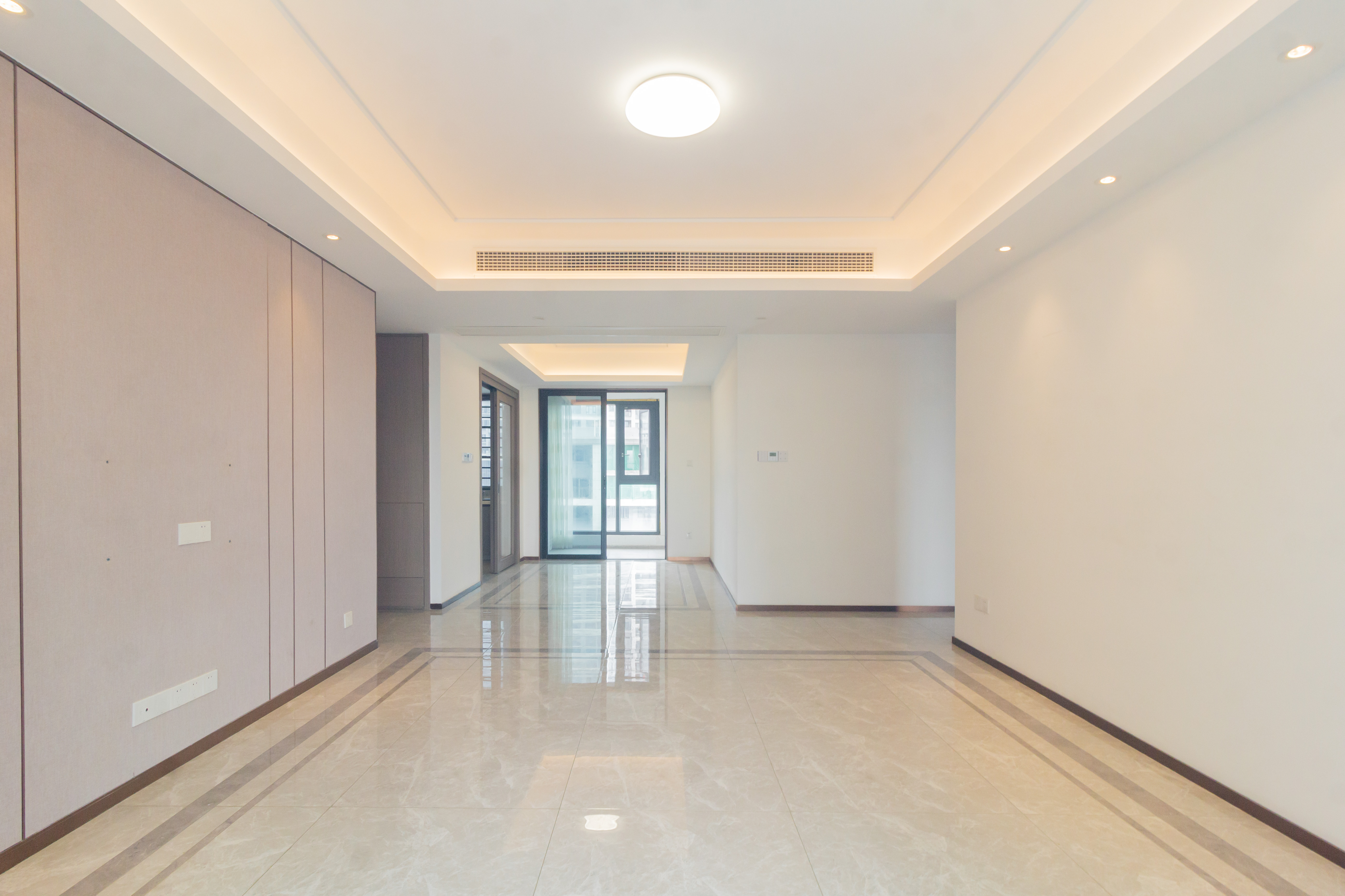 金茂建发观悦  4室2厅2卫    193.0万客厅