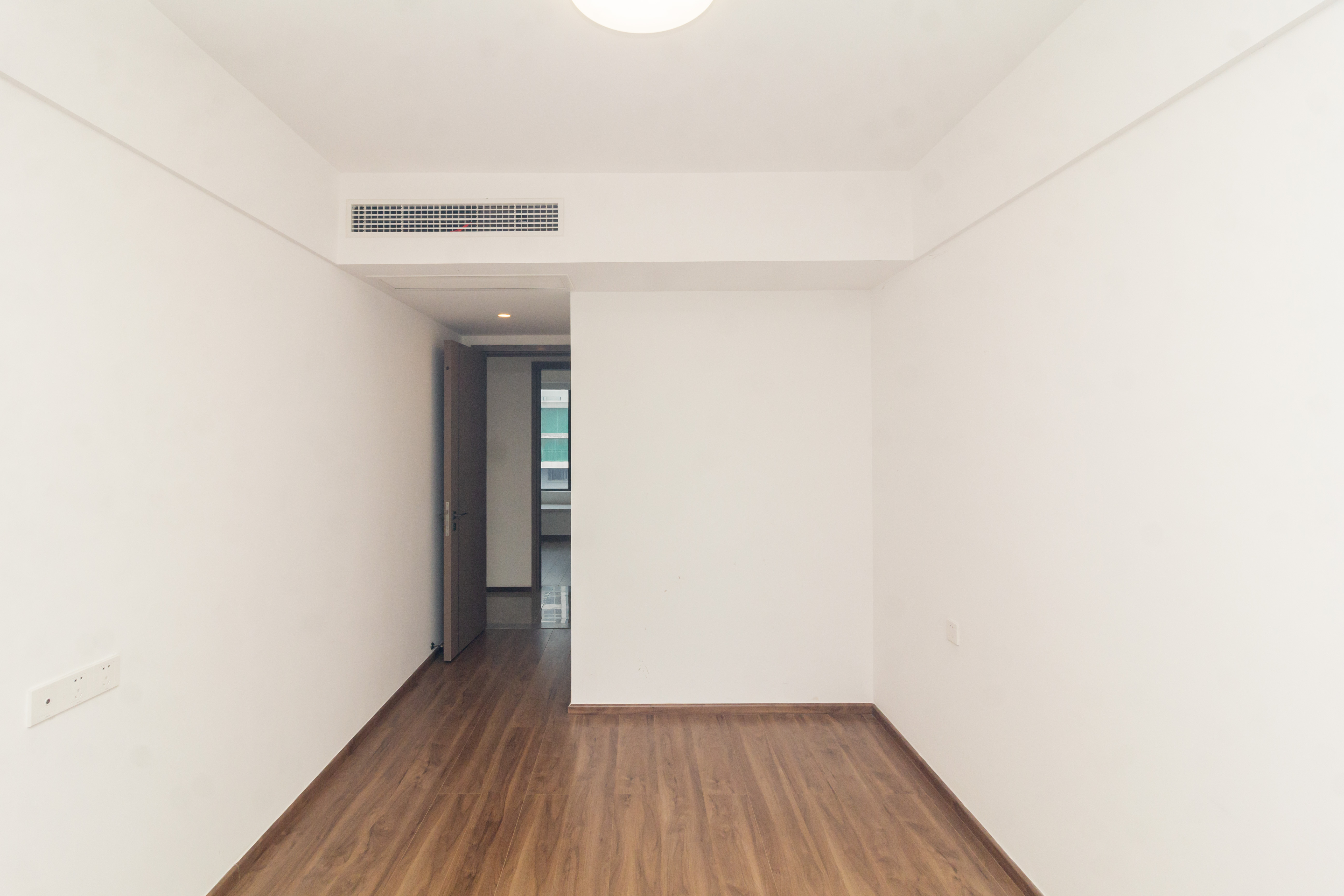 金茂建发观悦  4室2厅2卫    193.0万卧室