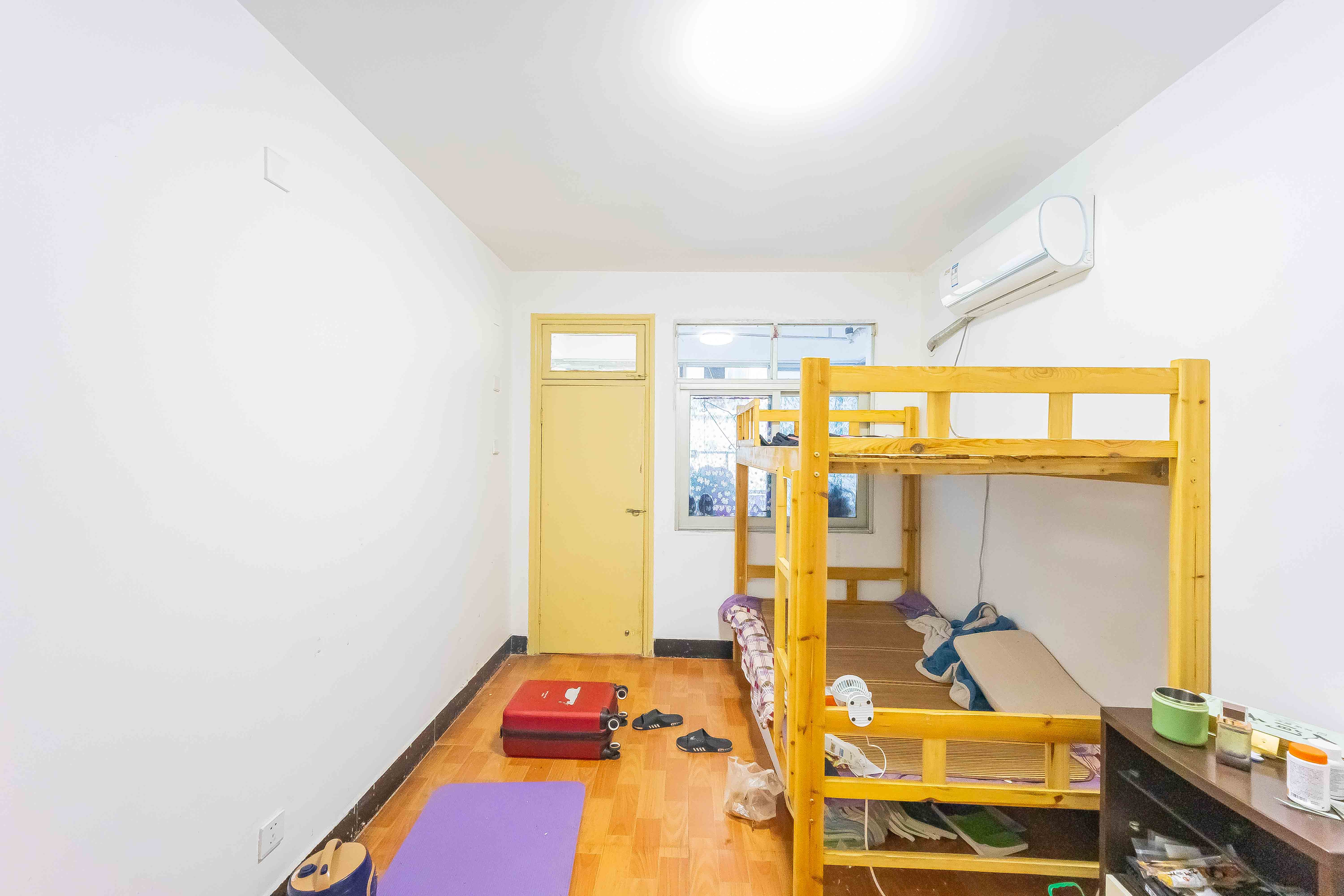 化油器厂宿舍  2室1厅1卫   48.00万卧室
