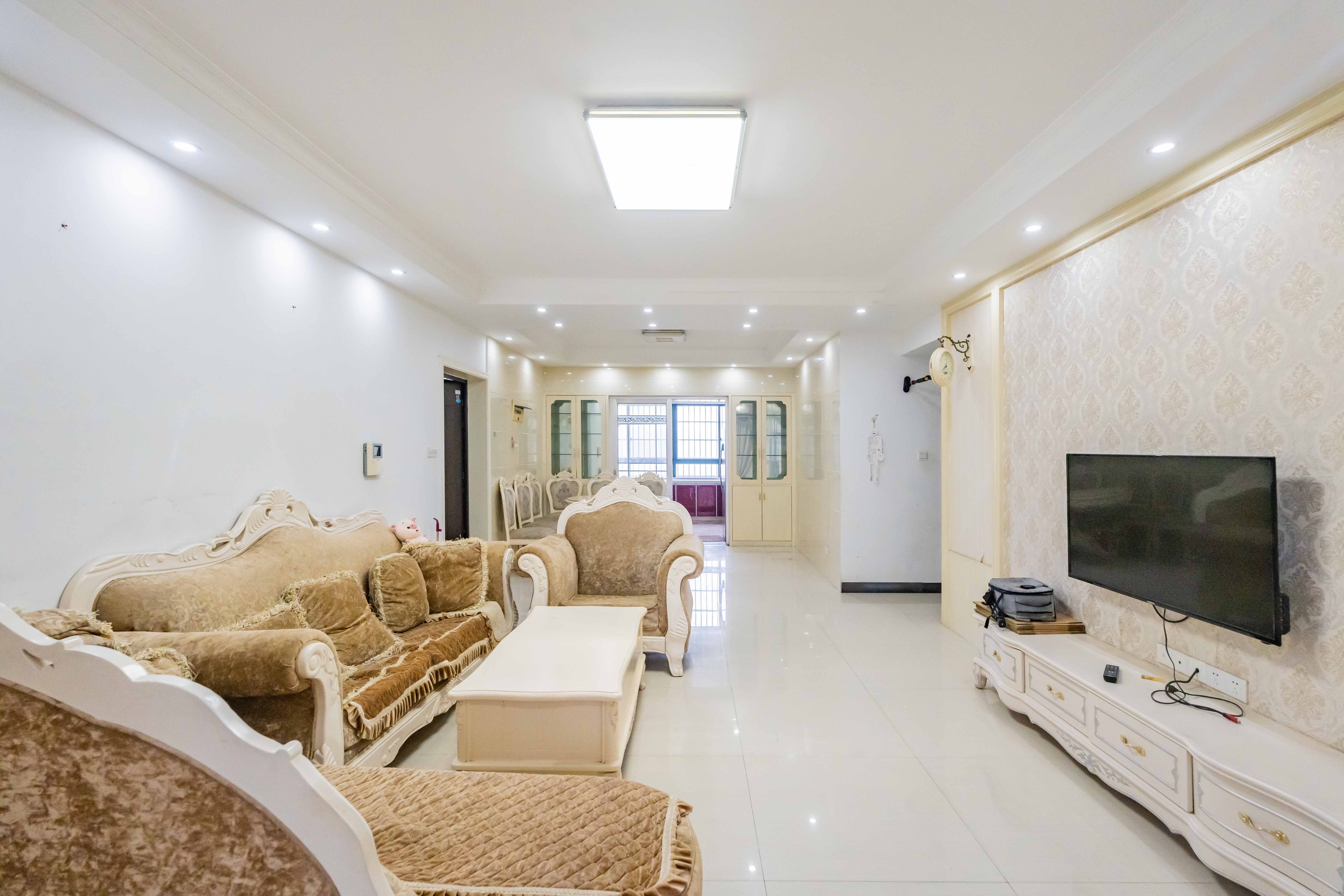 绿洲花园  4室2厅2卫    149.0万 绿洲花园  4室2厅2卫    149.0万