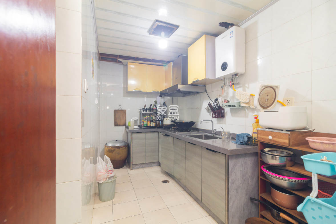 创业乐园 3室2厅2卫 60.0万 创业乐园 3室2厅2卫 60.0万厨房