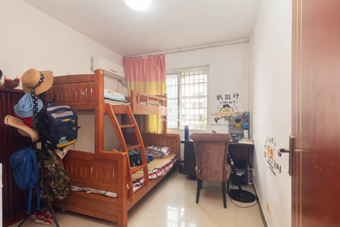 创业乐园 3室2厅2卫 60.0万 创业乐园 3室2厅2卫 60.0万卧室